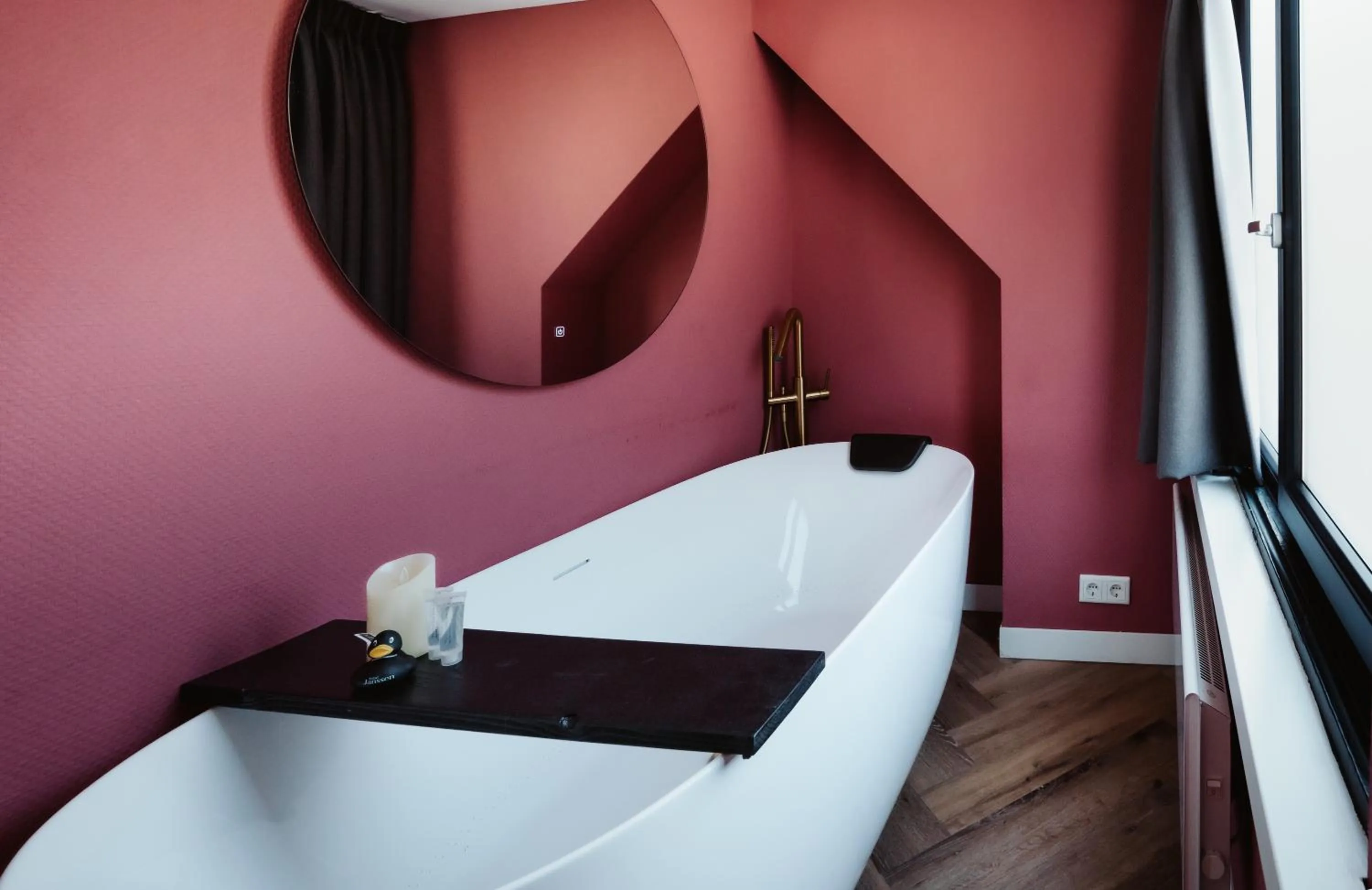 Bath in Hotel Janssen