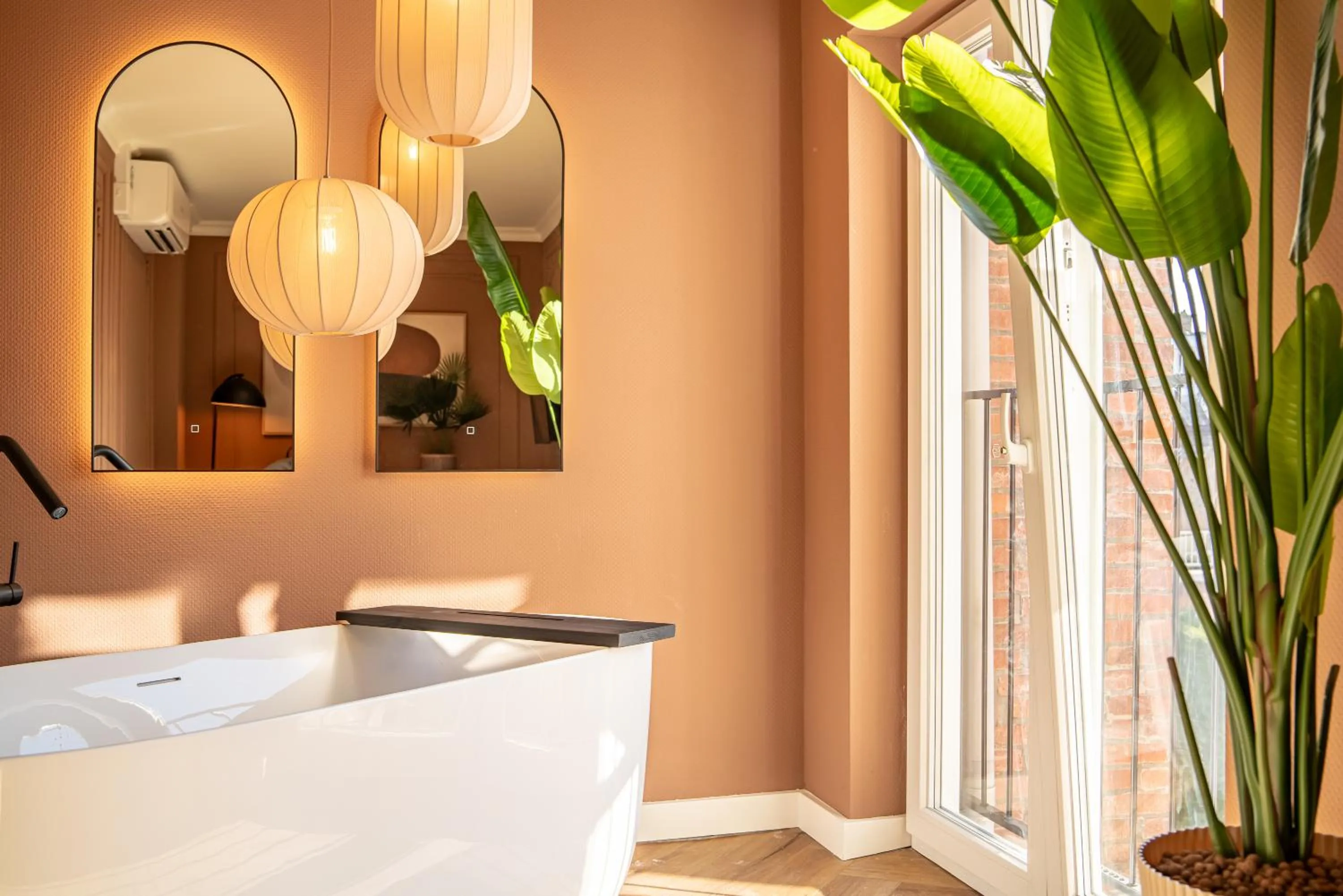 Bathroom, Bed in Hotel Janssen