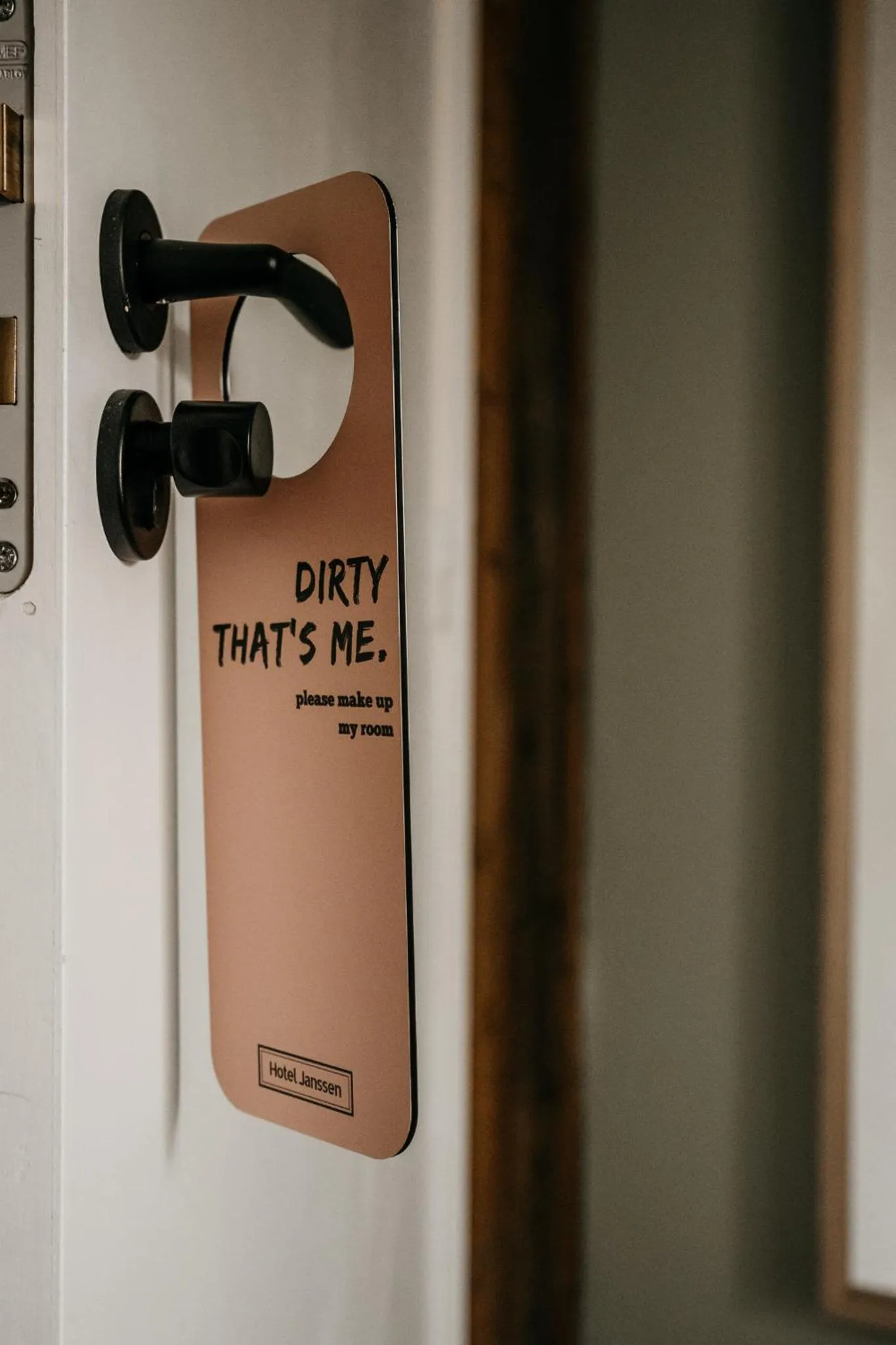 Logo/Certificate/Sign in Hotel Janssen