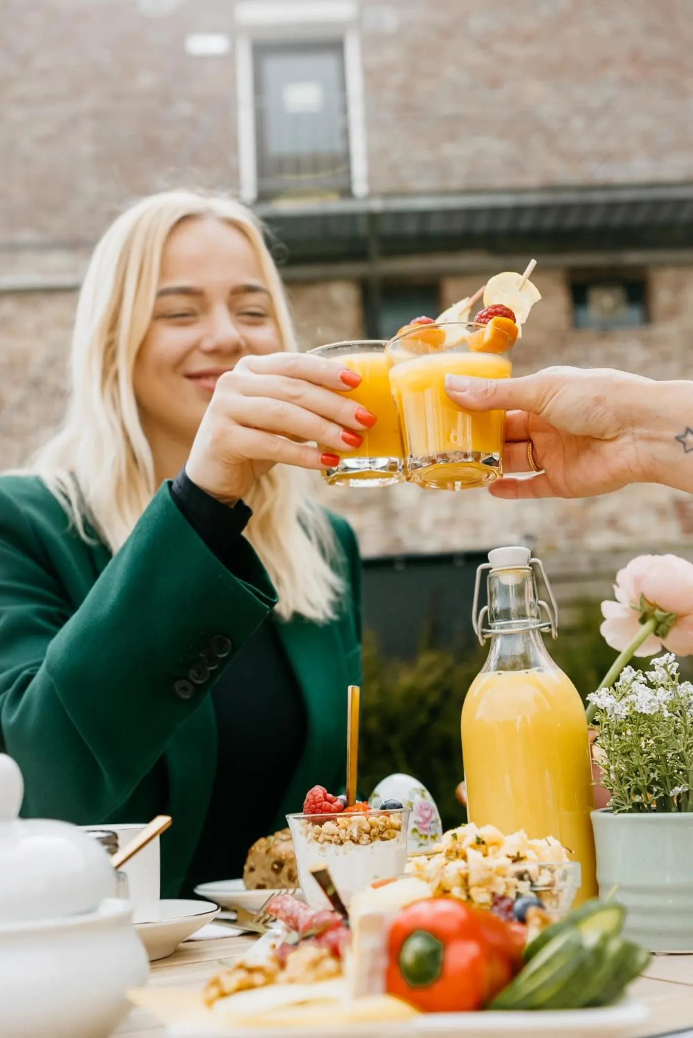 People in Hotel Janssen