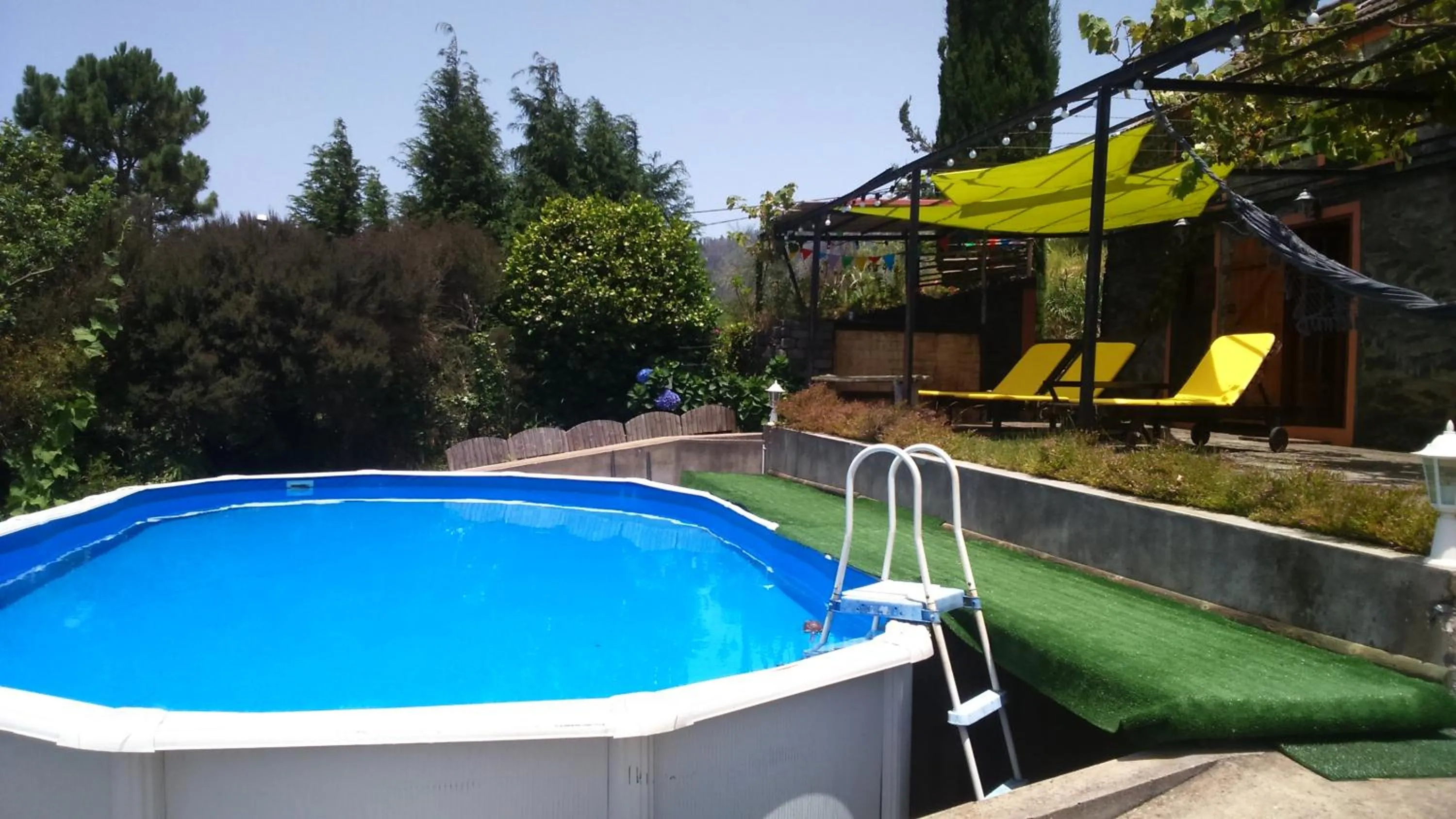 Swimming pool in Ocean View Cottage