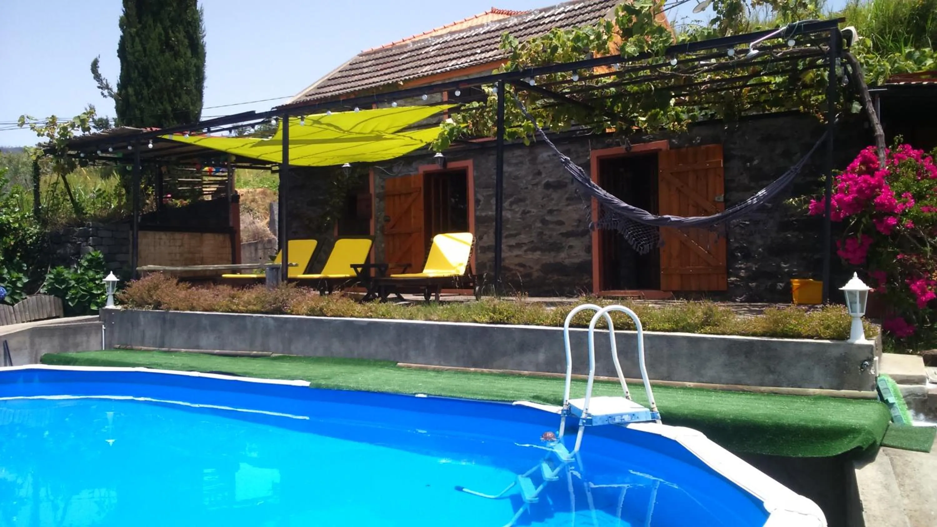 Swimming pool in Ocean View Cottage