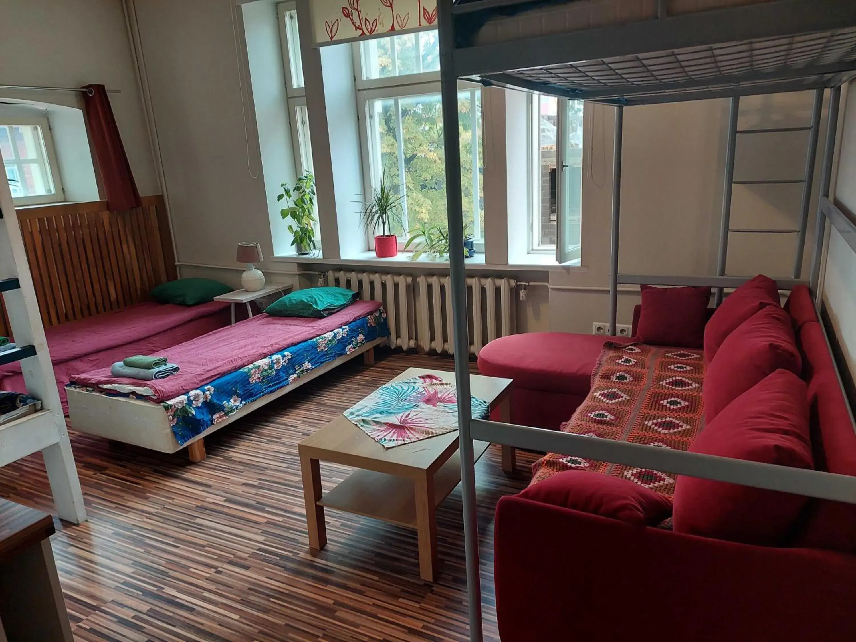 Family Room with Kitchenette and Bathroom in Looming Hostel Family Room with Kitchenette and Bathroom in Looming Hostel