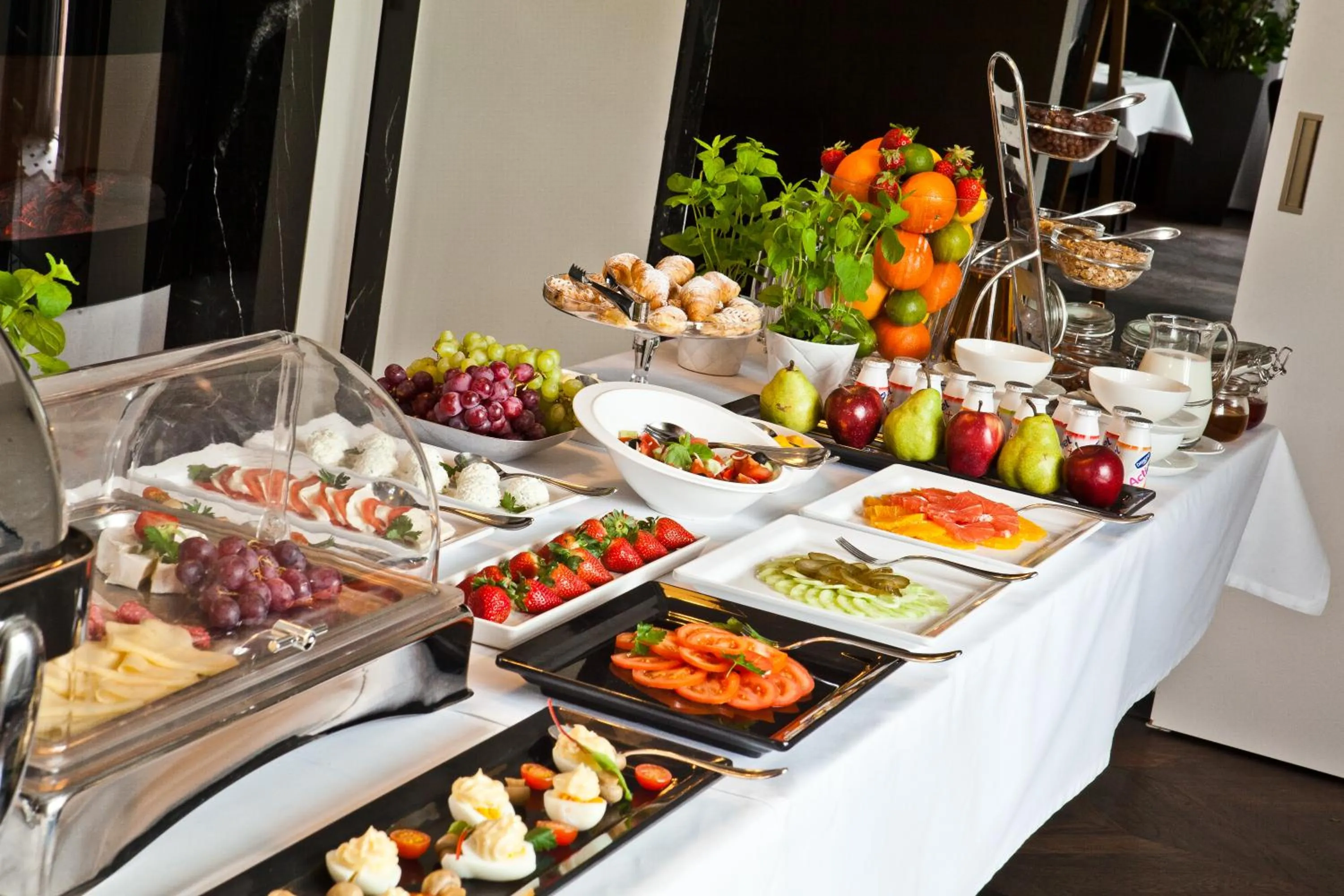 Breakfast in Platinum Residence Boutique