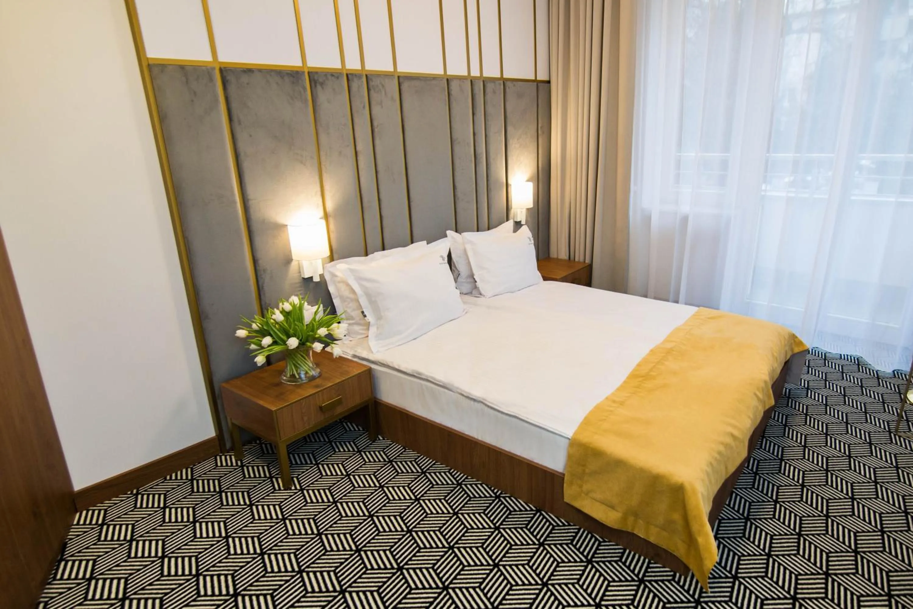 Photo of the whole room, Bed in Platinum Residence Boutique