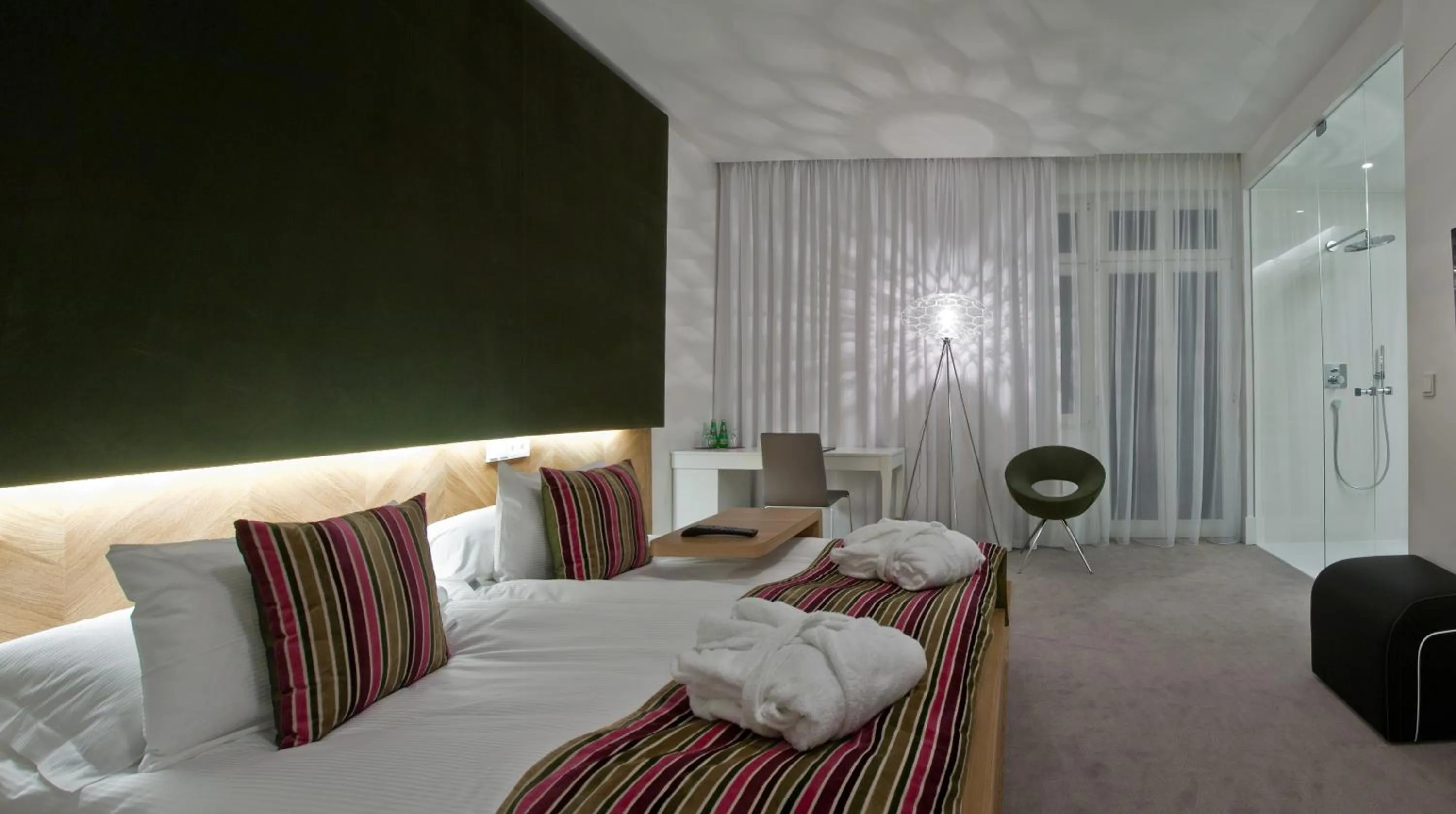 Bed in Platinum Residence Boutique