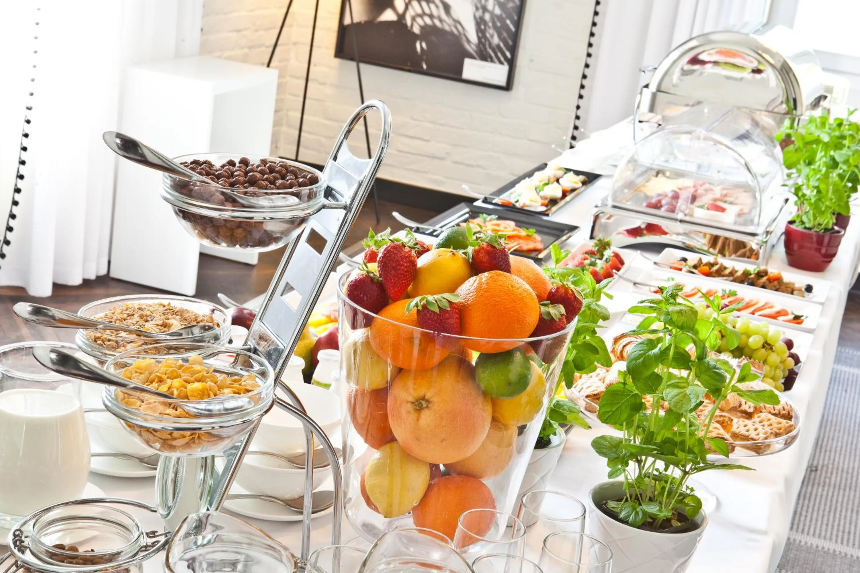 Breakfast in Platinum Residence Boutique