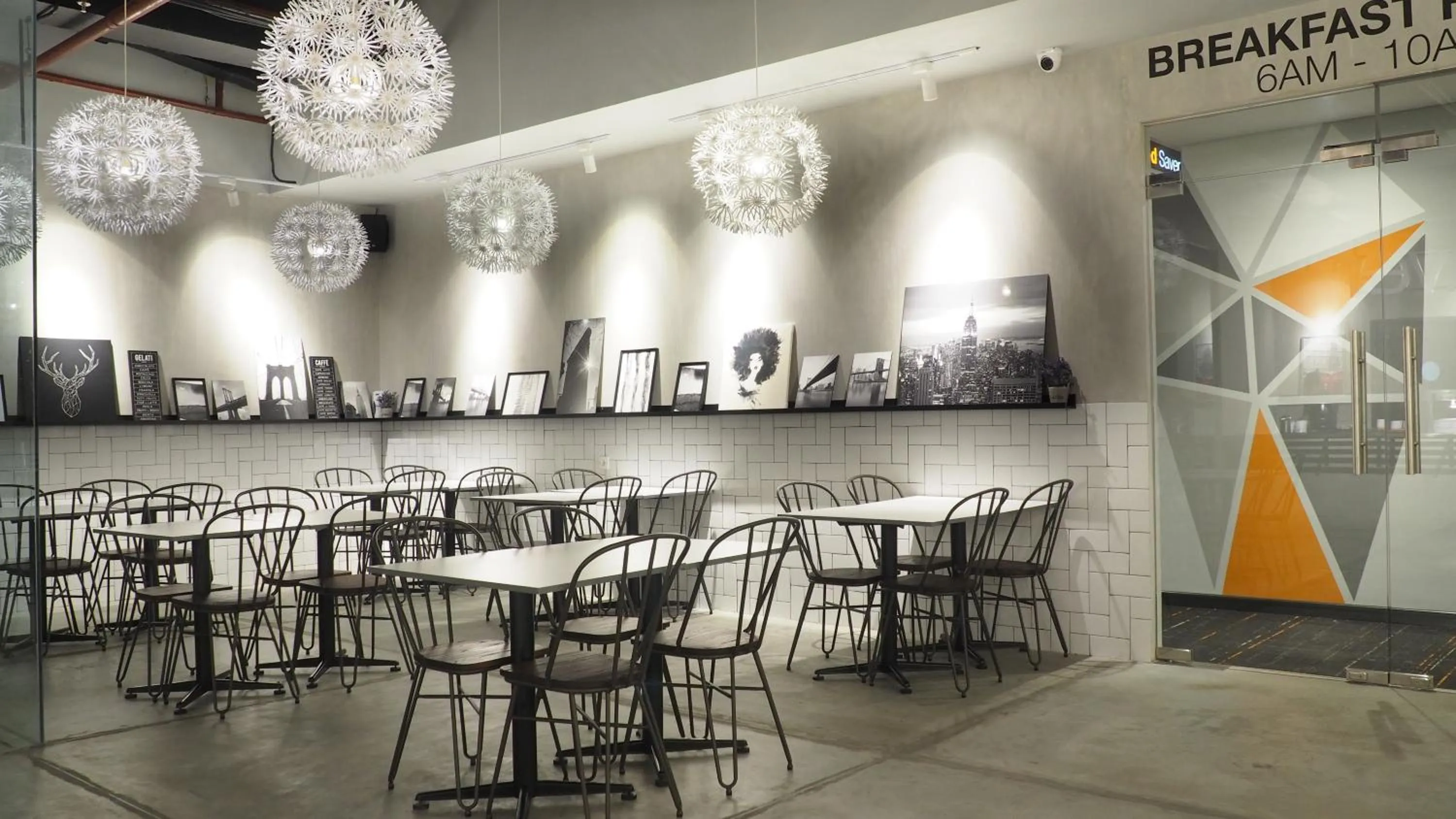 Restaurant/places to eat in Juno Jatinegara Jakarta