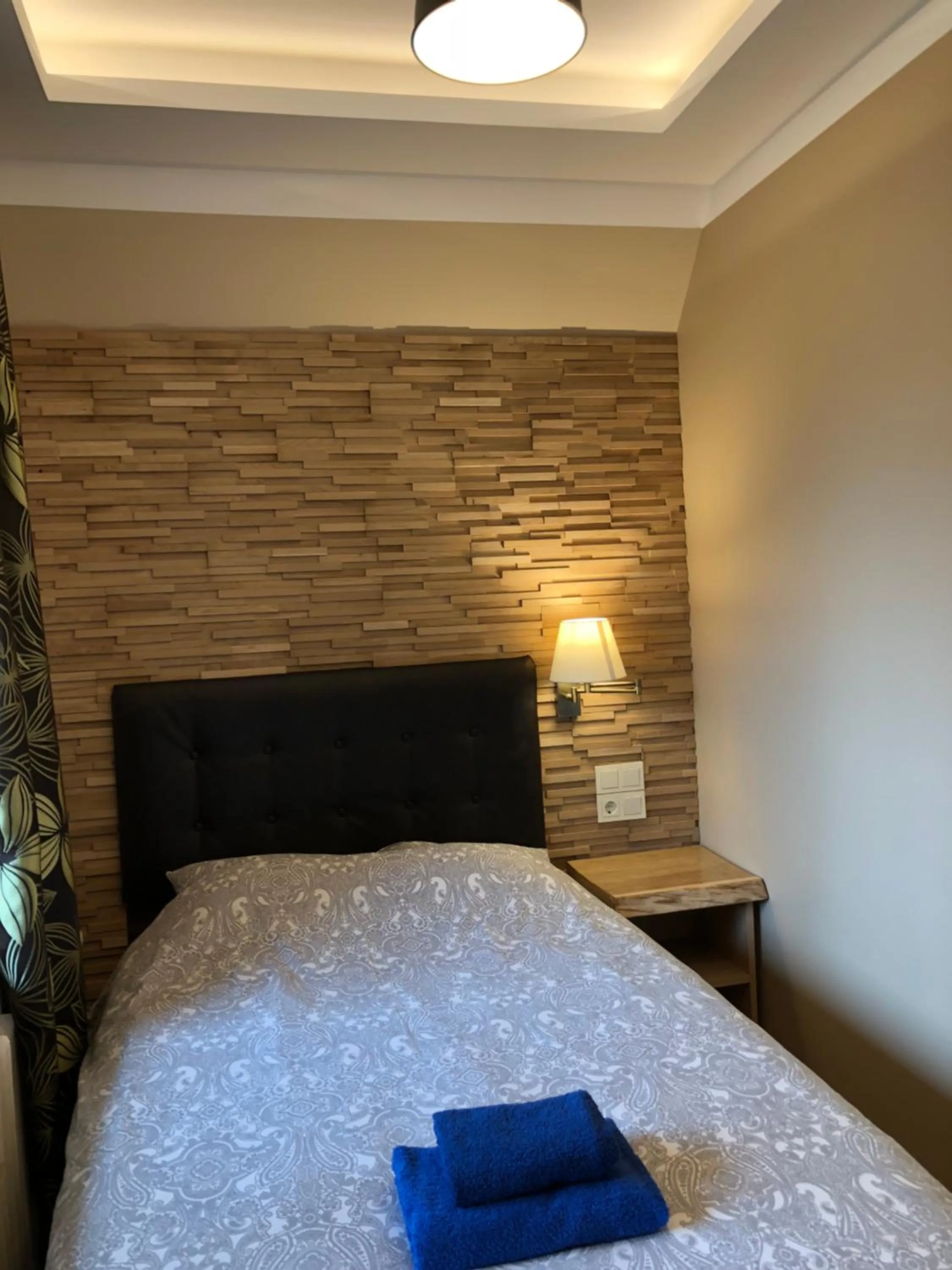 Bed in Veeriku Villa