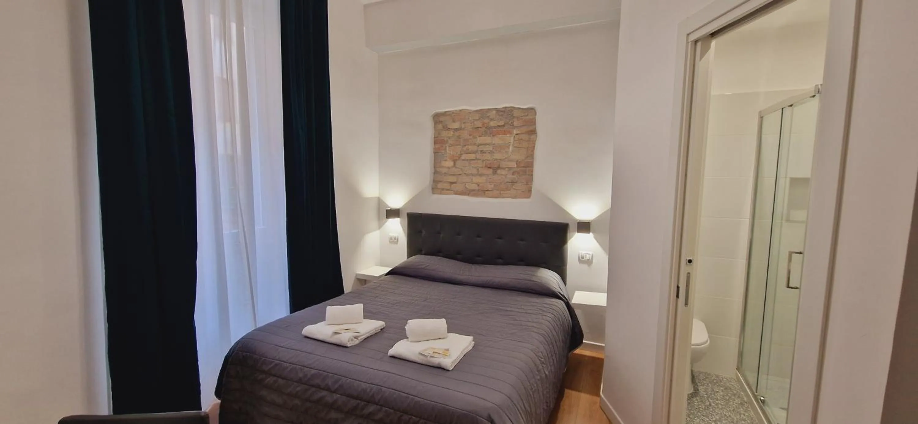 Bed in Piumith Guest House