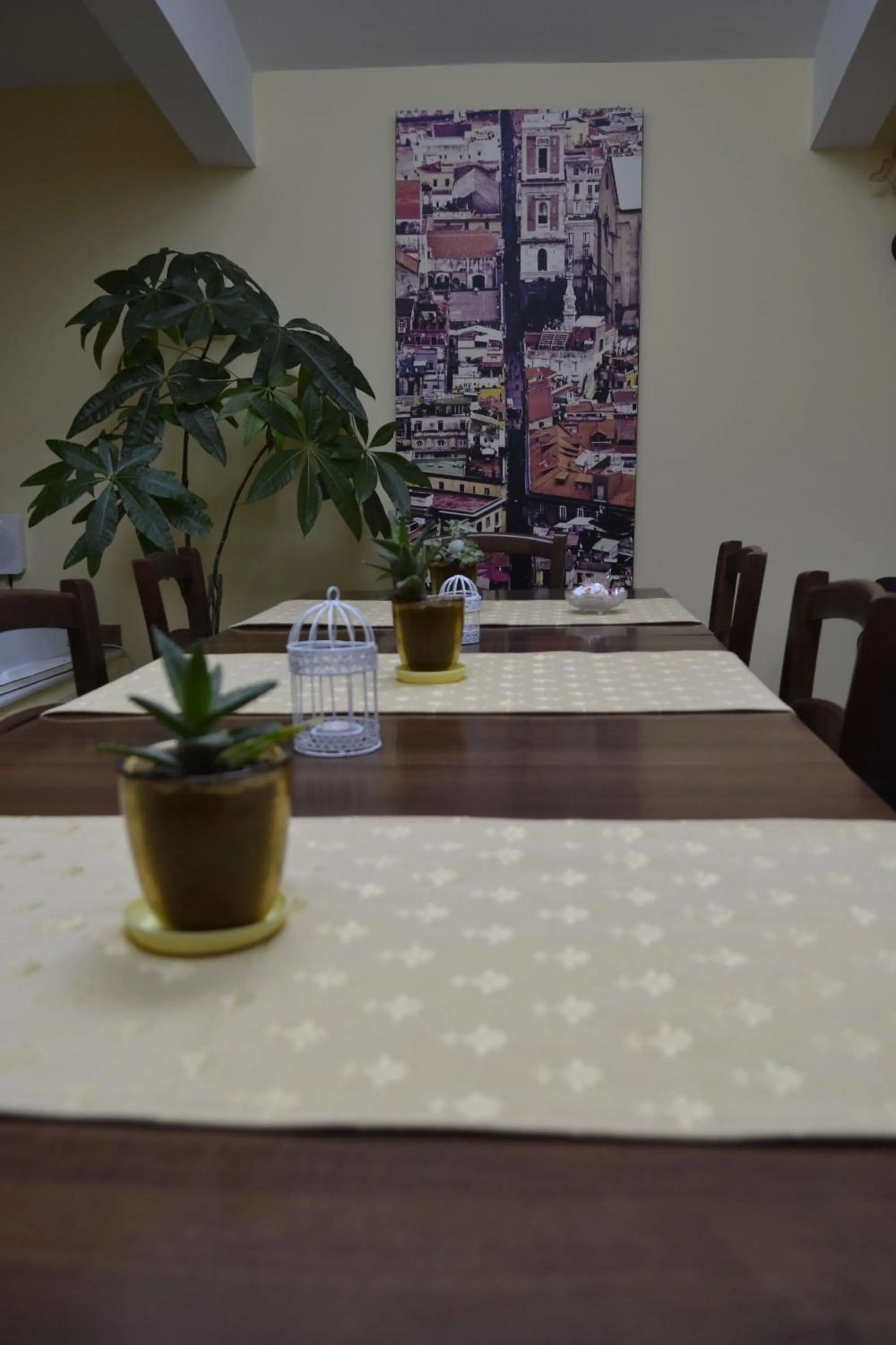 Communal lounge/ TV room in La Gemma