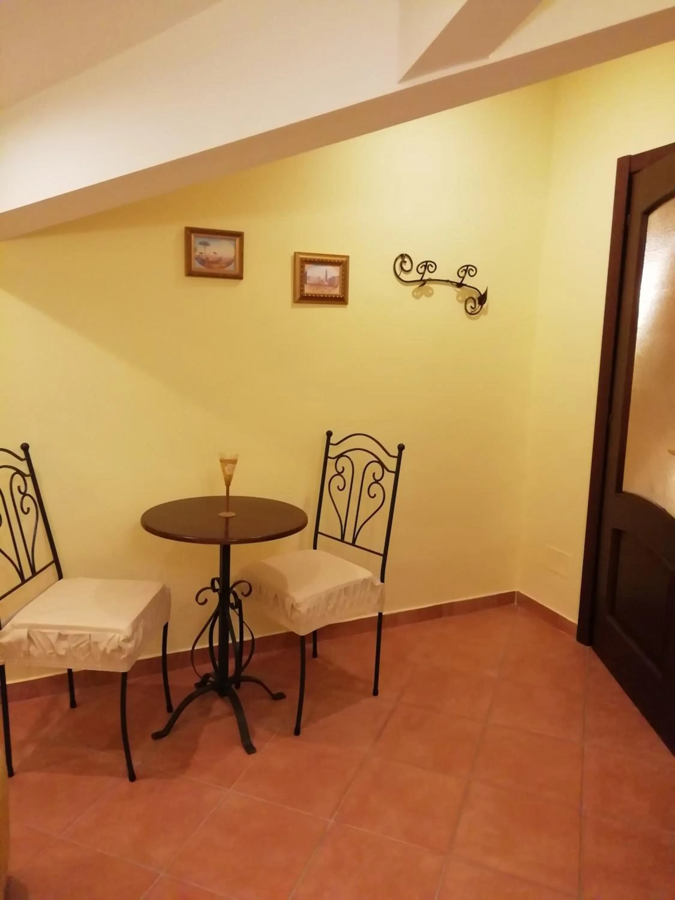 Decorative detail in La Gemma