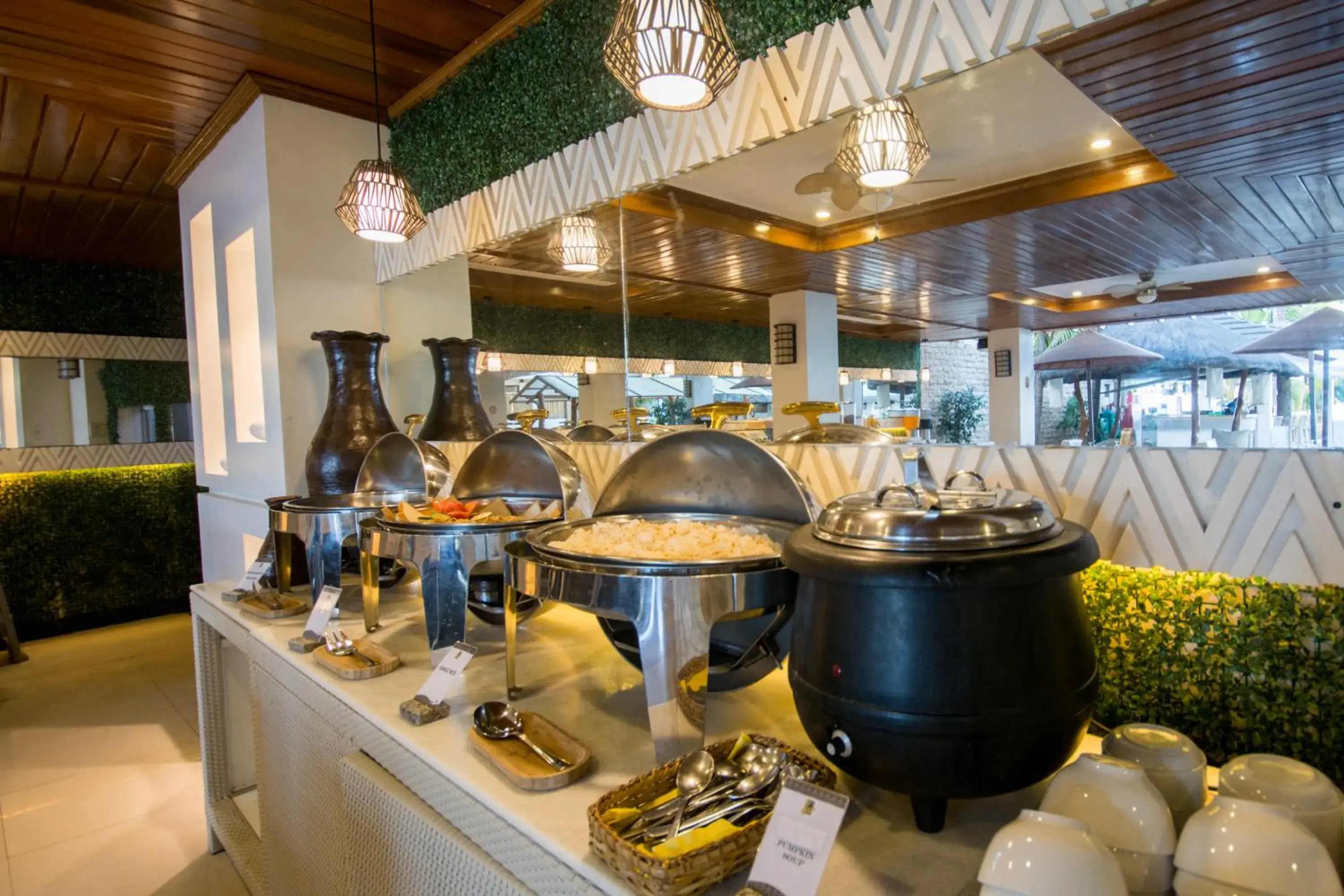 Restaurant/places to eat in Sur Beach Resort Boracay Restaurant/places to eat in Sur Beach Resort Boracay