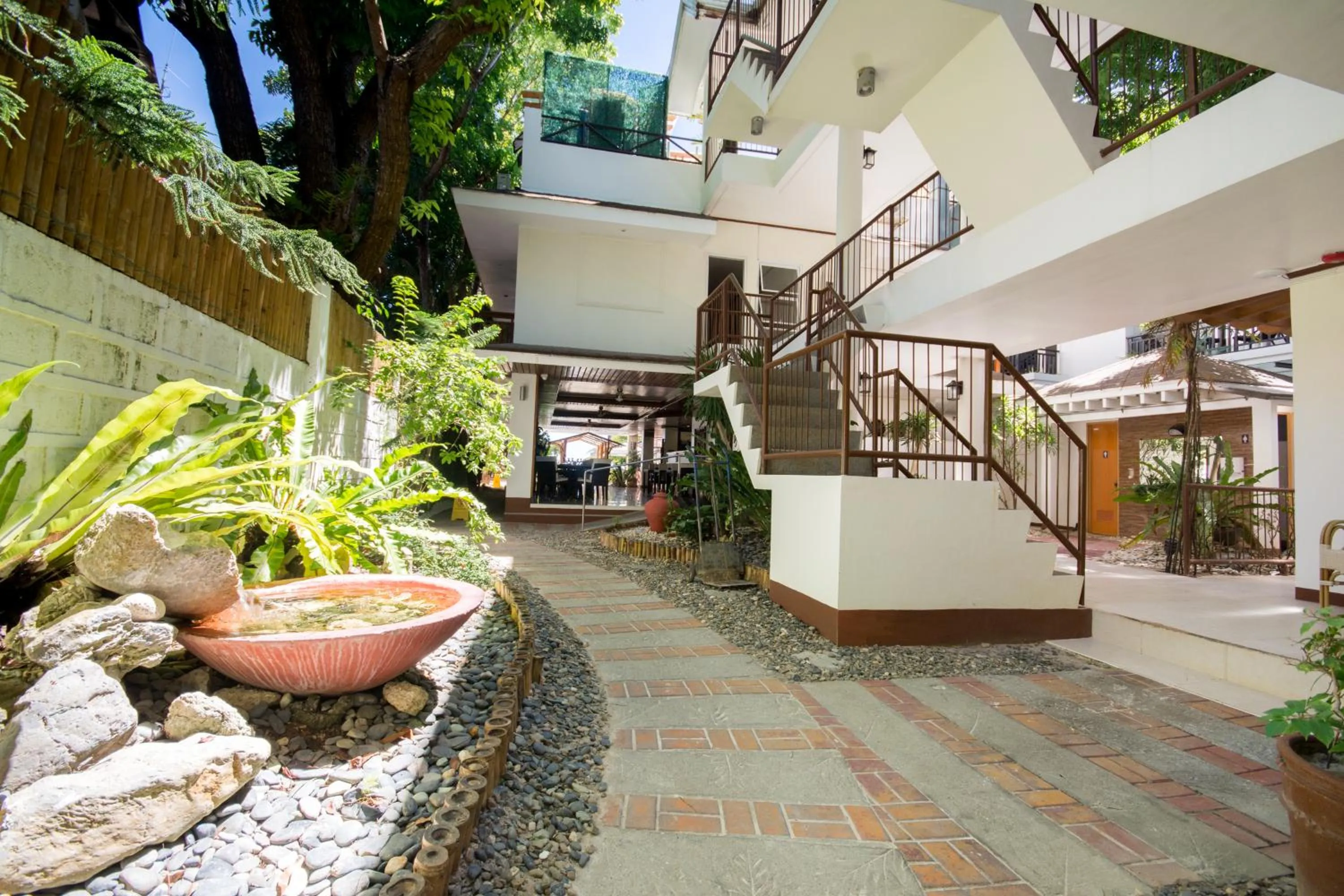 Property building in Sur Beach Resort Boracay