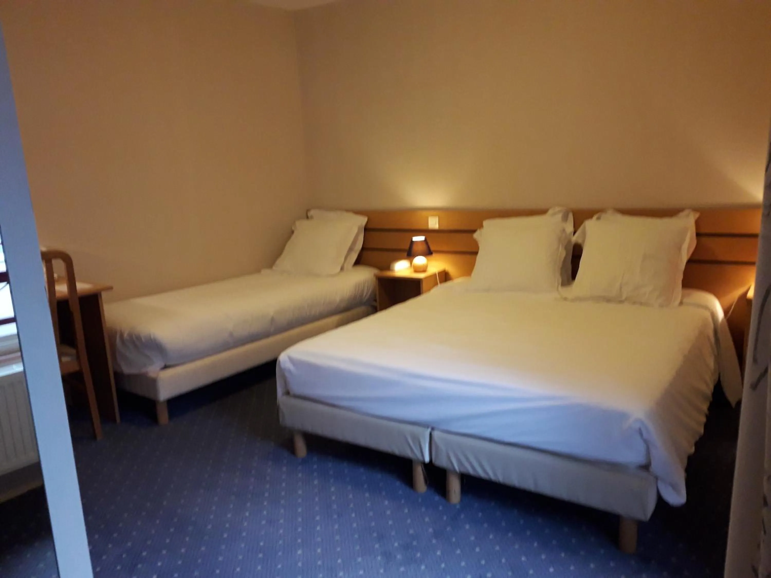 Bed in Logis La Renaissance