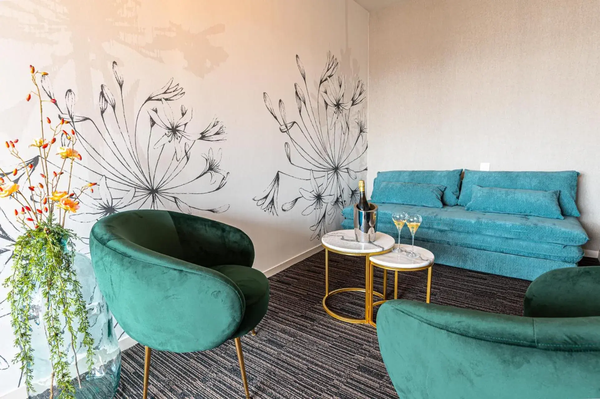 Living room in Logis Hôtellerie Les Brisants , Restaurant J M Perochon Living room in Logis Hôtellerie Les Brisants , Restaurant J M Perochon