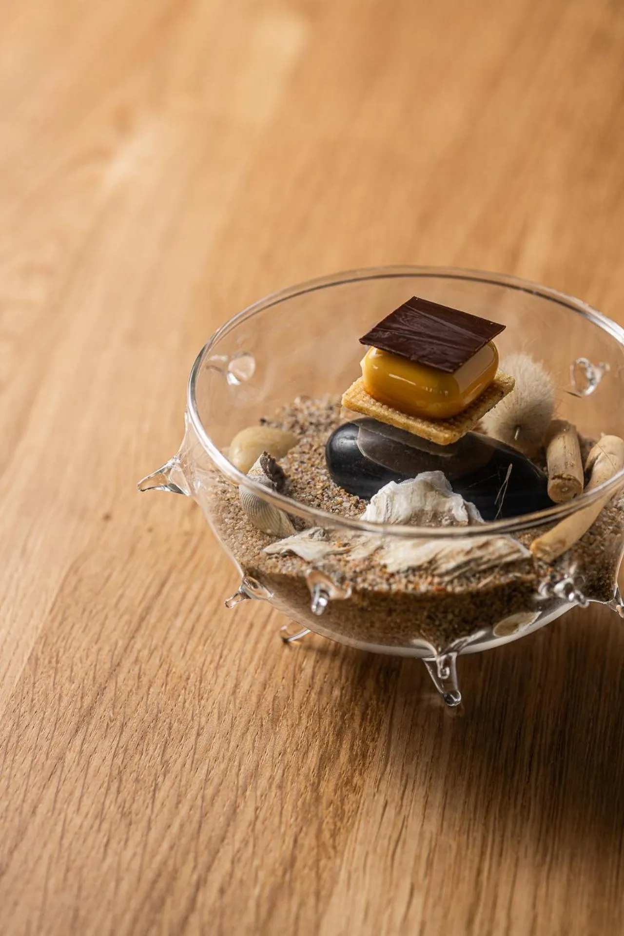 Restaurant/places to eat in Logis Hôtellerie Les Brisants , Restaurant J M Perochon