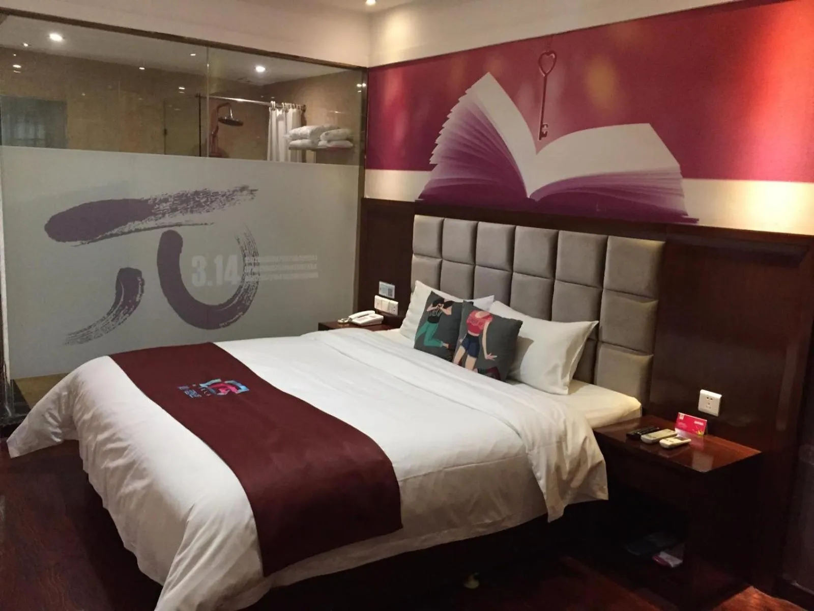 Bed in Pai Hotel Hangzhou Xiasha University South Wenhai Subway Station