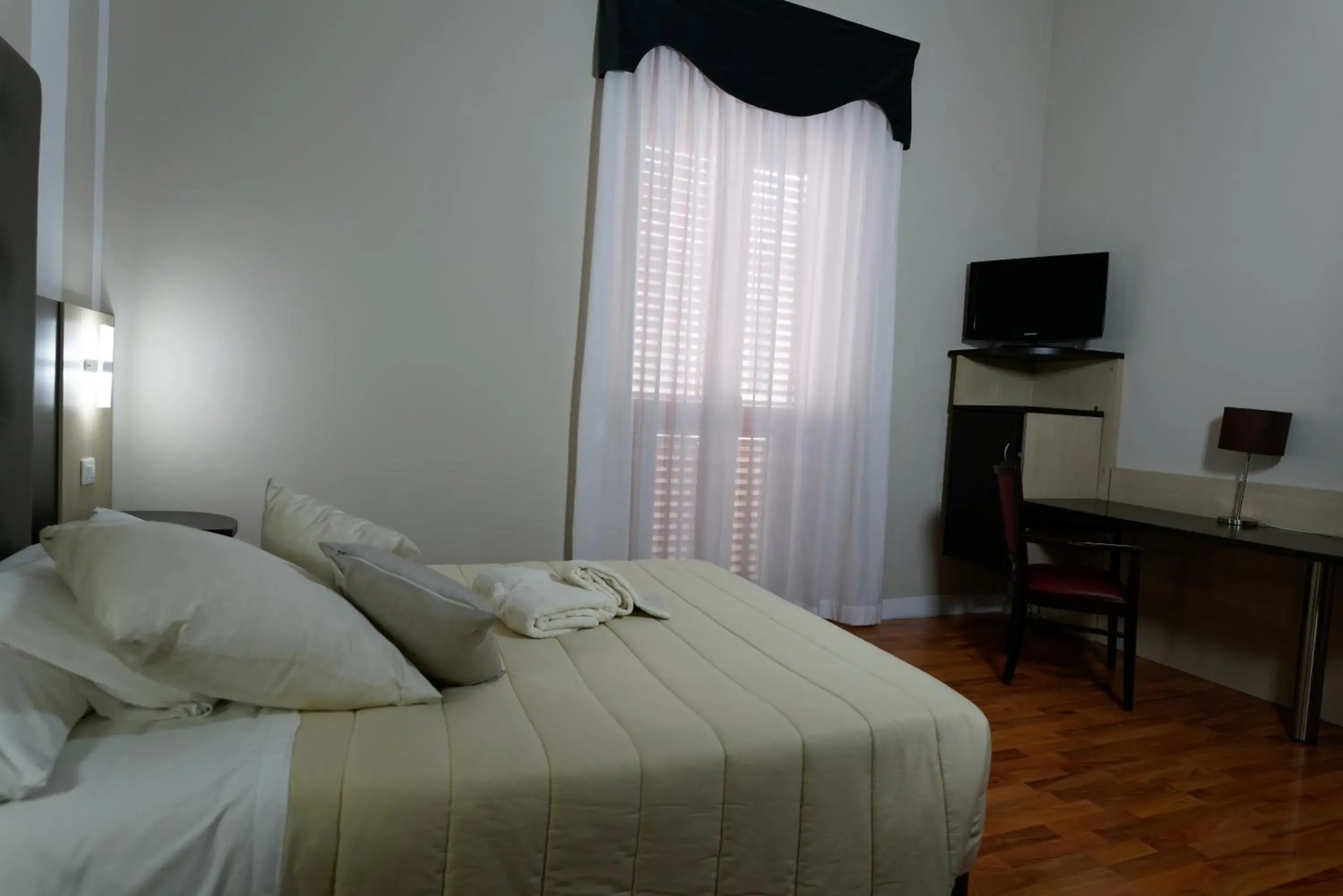 Double Room with French Bed in Hotel Sant'Elia Double Room with French Bed in Hotel Sant'Elia