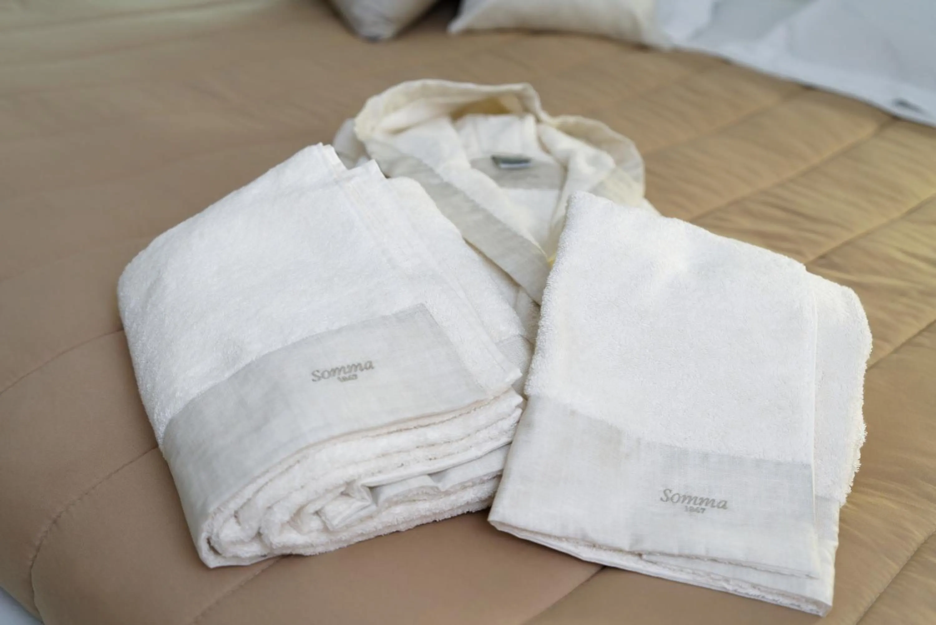towels, Bed in Hotel Sant'Elia