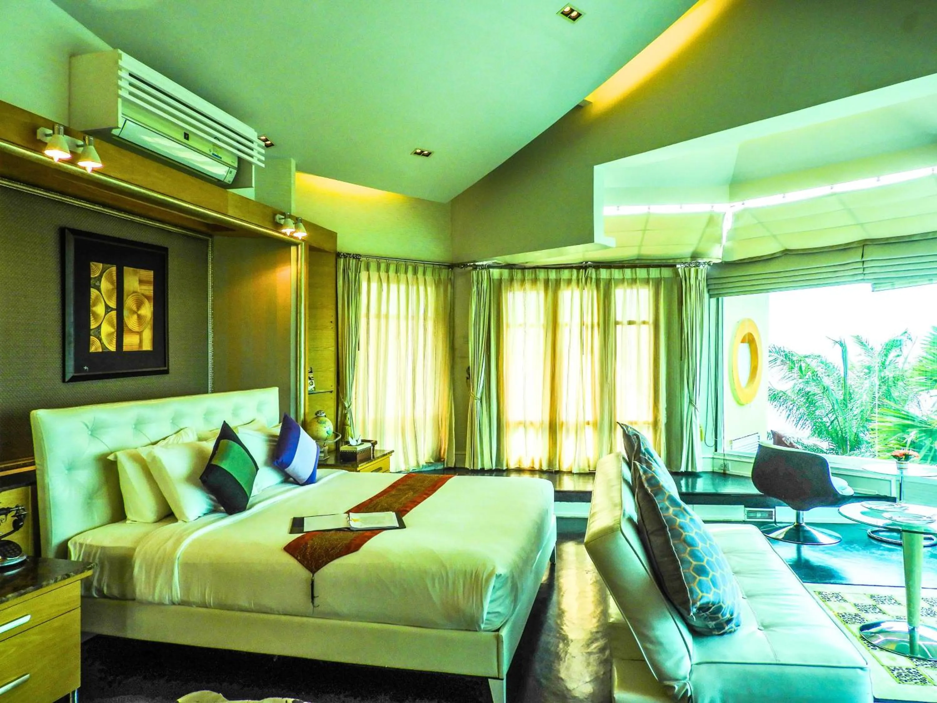 Bed in Vartika Resovilla Kuiburi Beach Resort and Villas