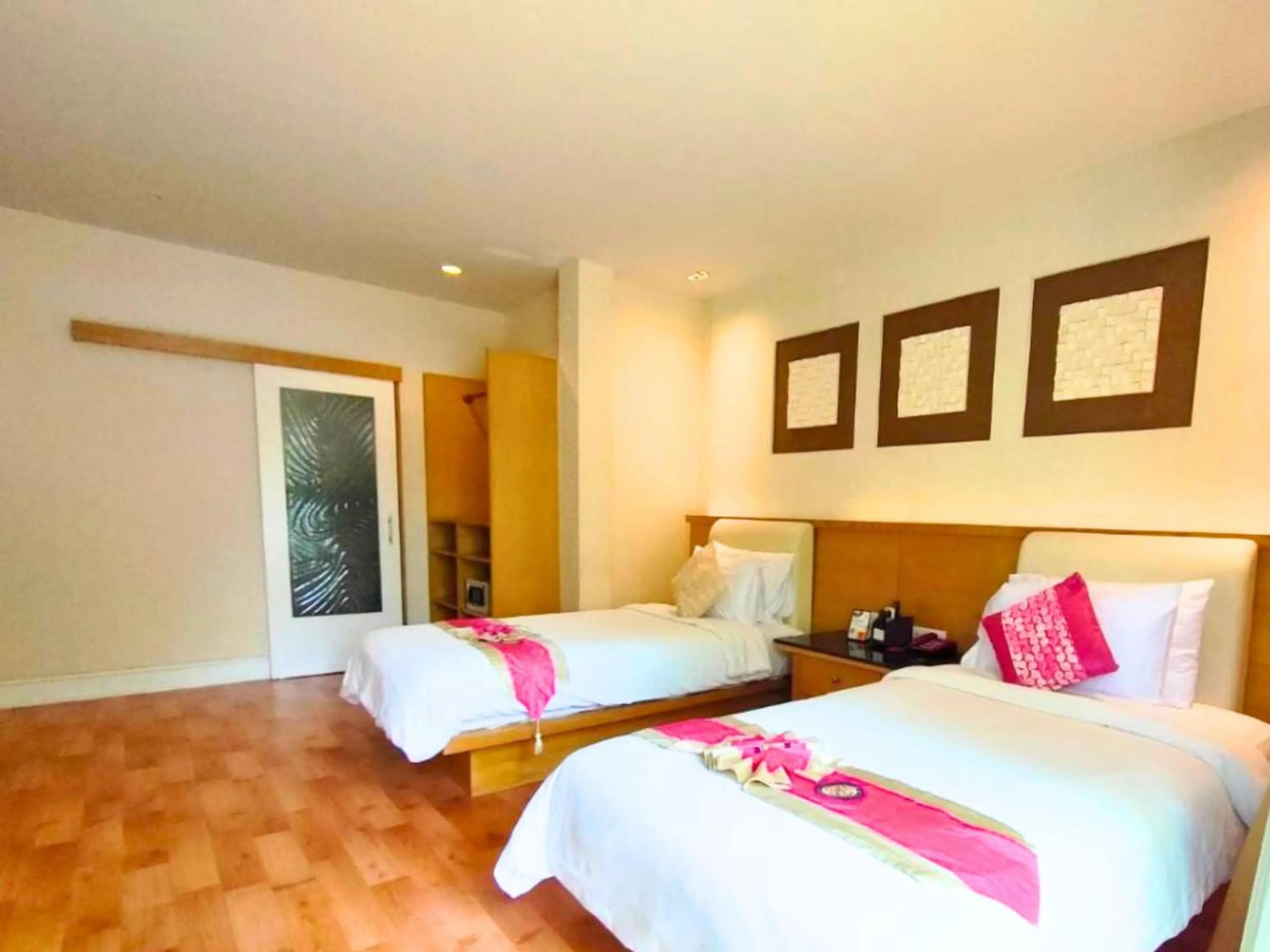 Bed in Vartika Resovilla Kuiburi Beach Resort and Villas