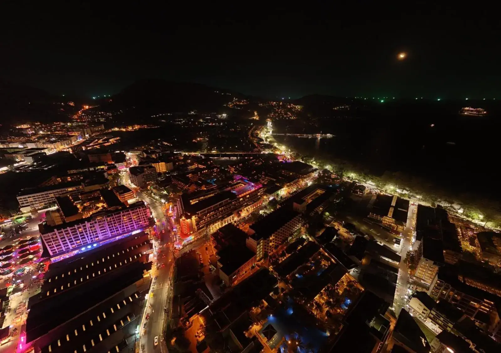 Property building in Radisson RED Phuket Patong Beach Property building in Radisson RED Phuket Patong Beach