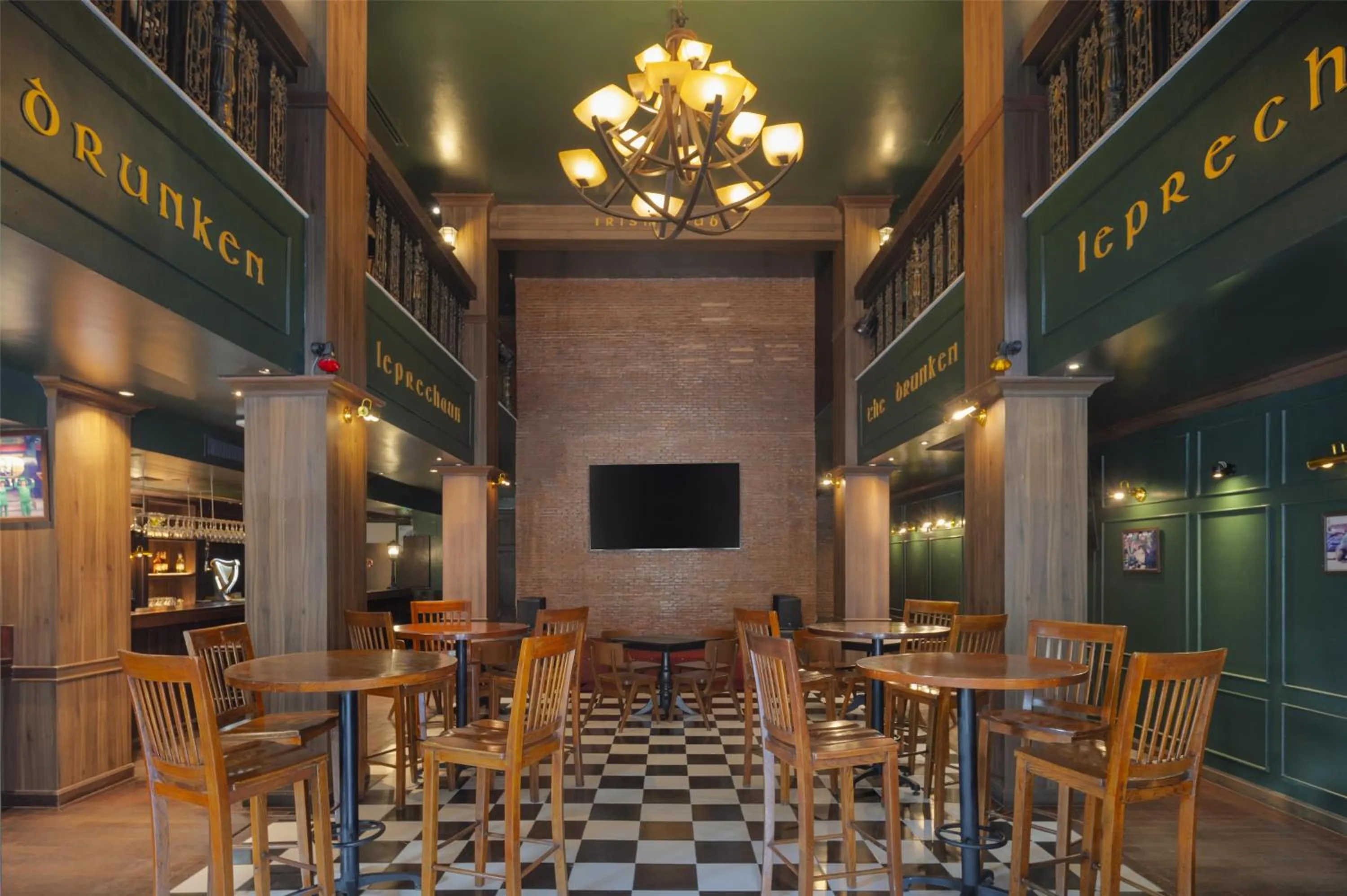 Lounge or bar in Radisson RED Phuket Patong Beach