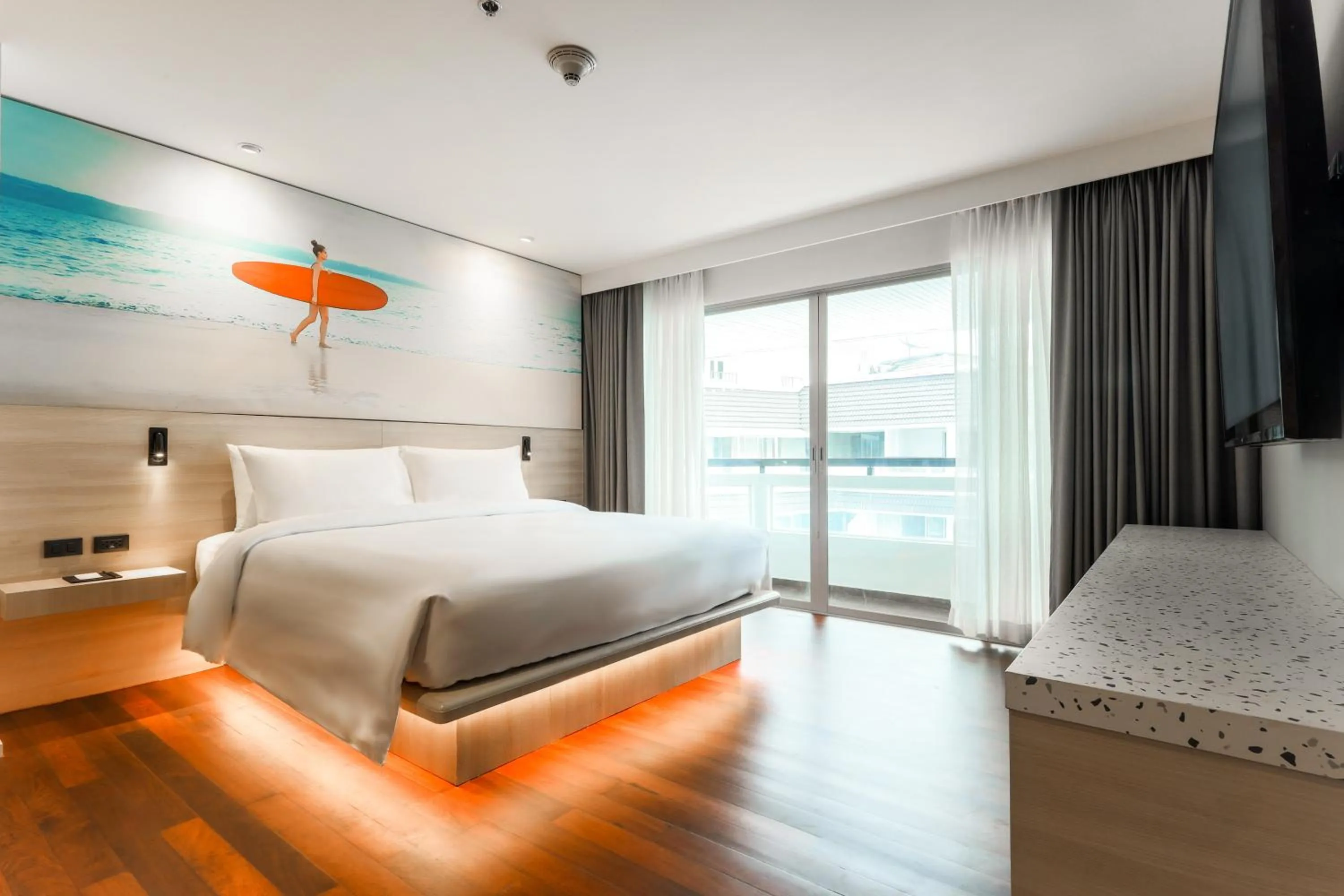 Bedroom, Bed in Radisson RED Phuket Patong Beach