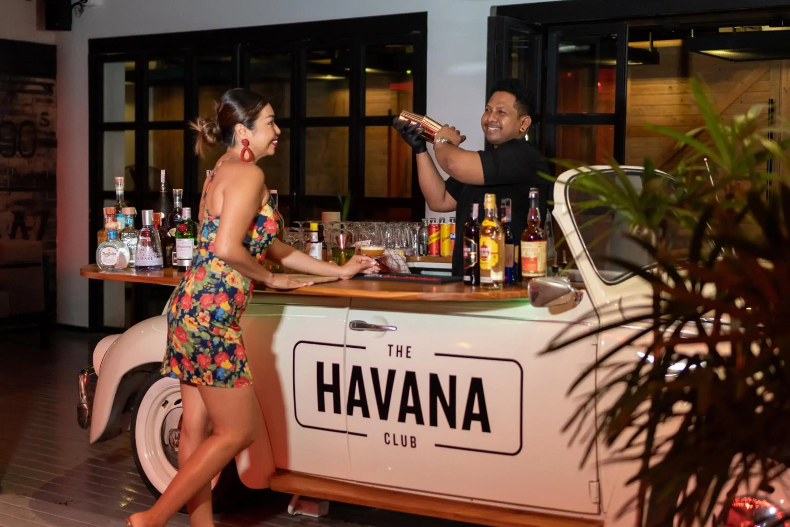 Restaurant/places to eat in Radisson RED Phuket Patong Beach Restaurant/places to eat in Radisson RED Phuket Patong Beach