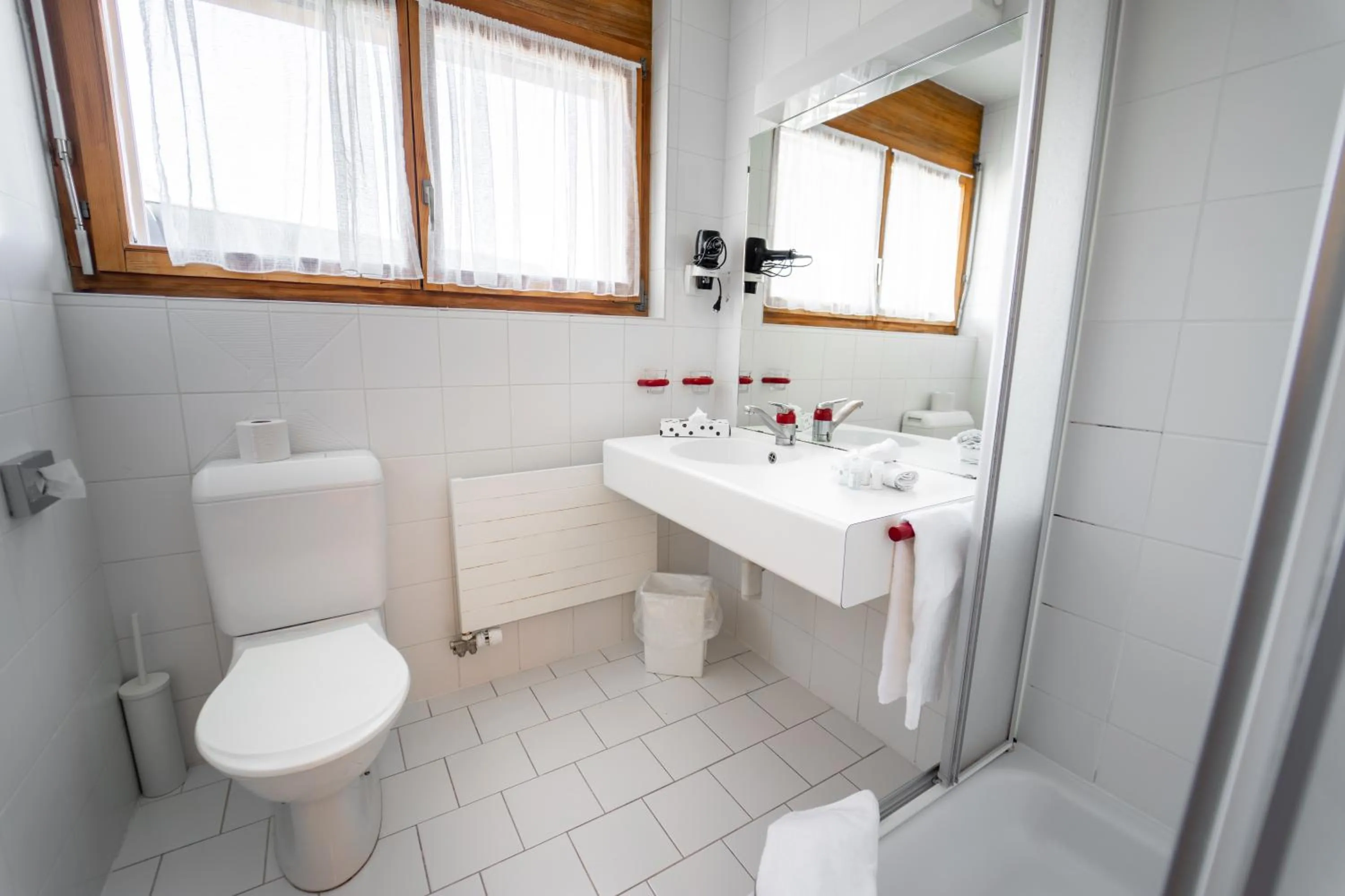 Bathroom in Hôtel Magrappé