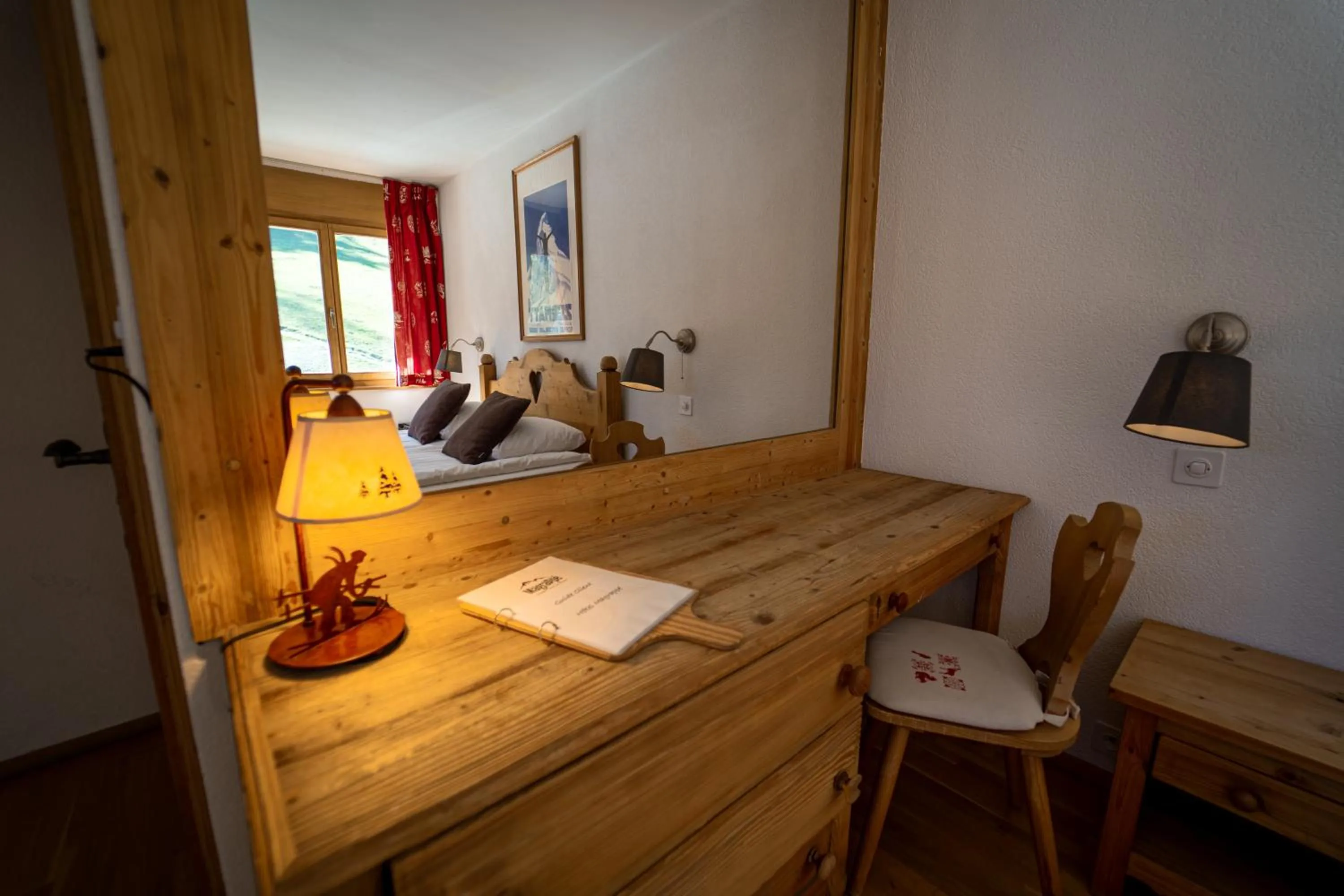 Bedroom in Hôtel Magrappé