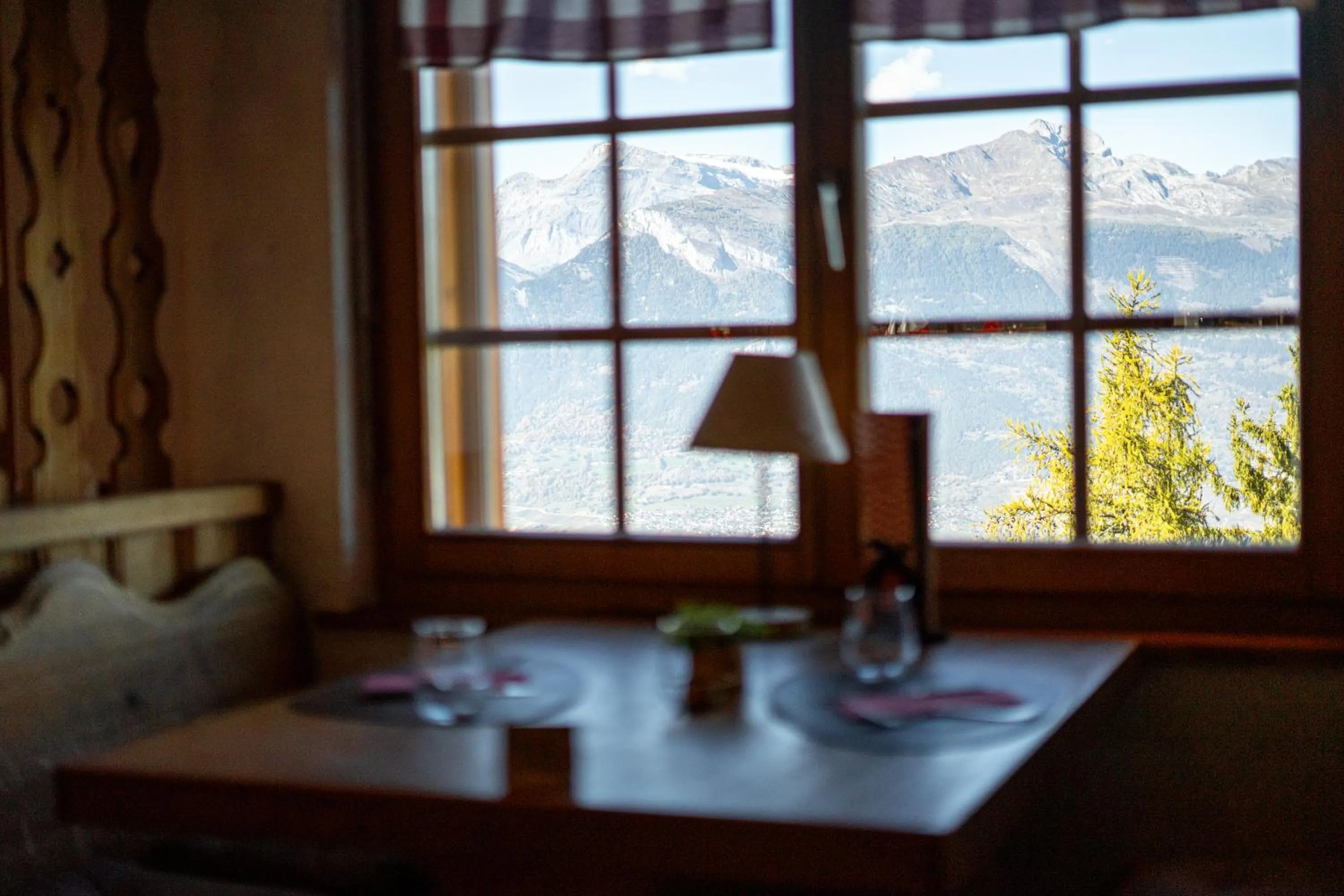 Restaurant/places to eat in Hôtel Magrappé