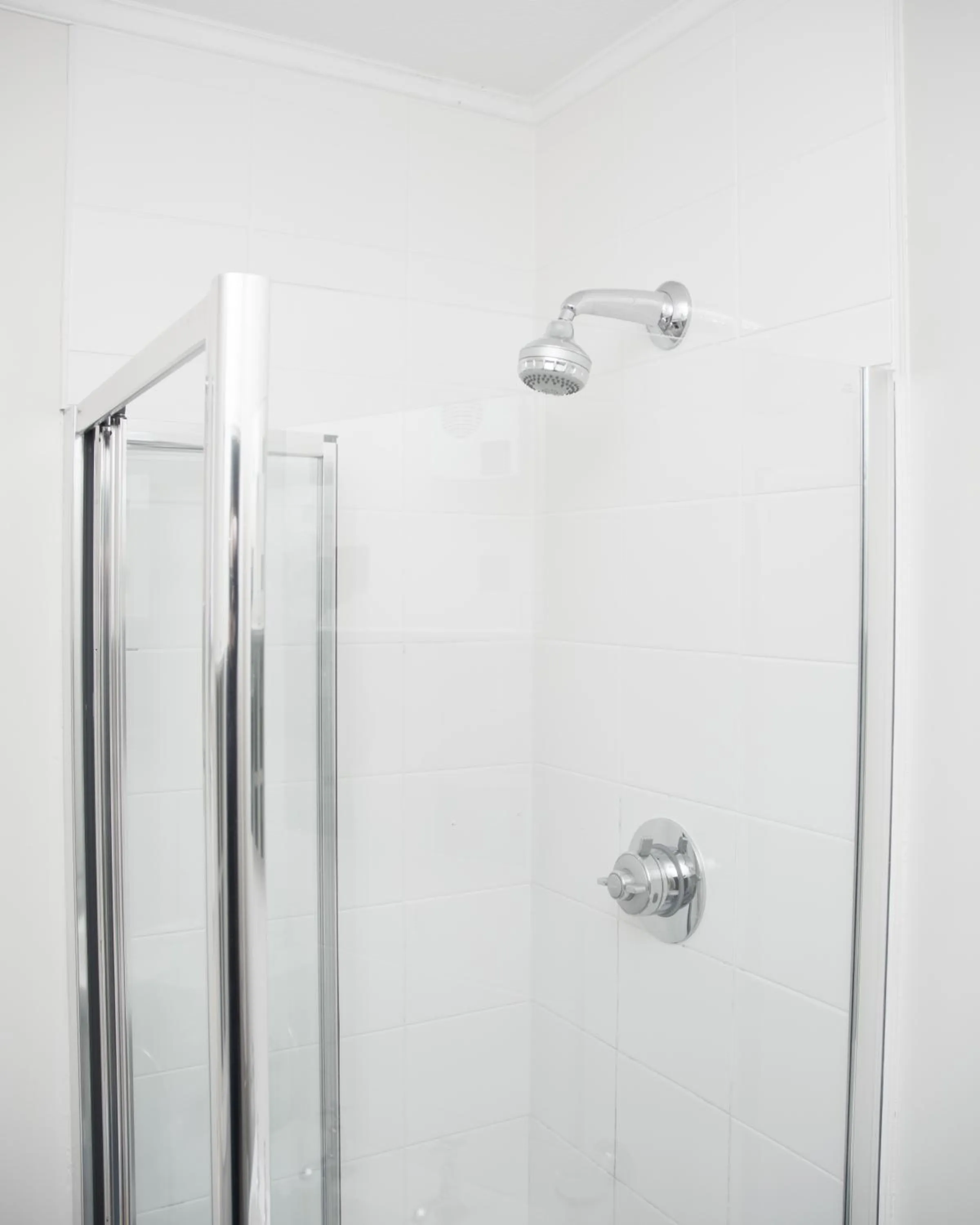 Bathroom in Bridgend Hotel