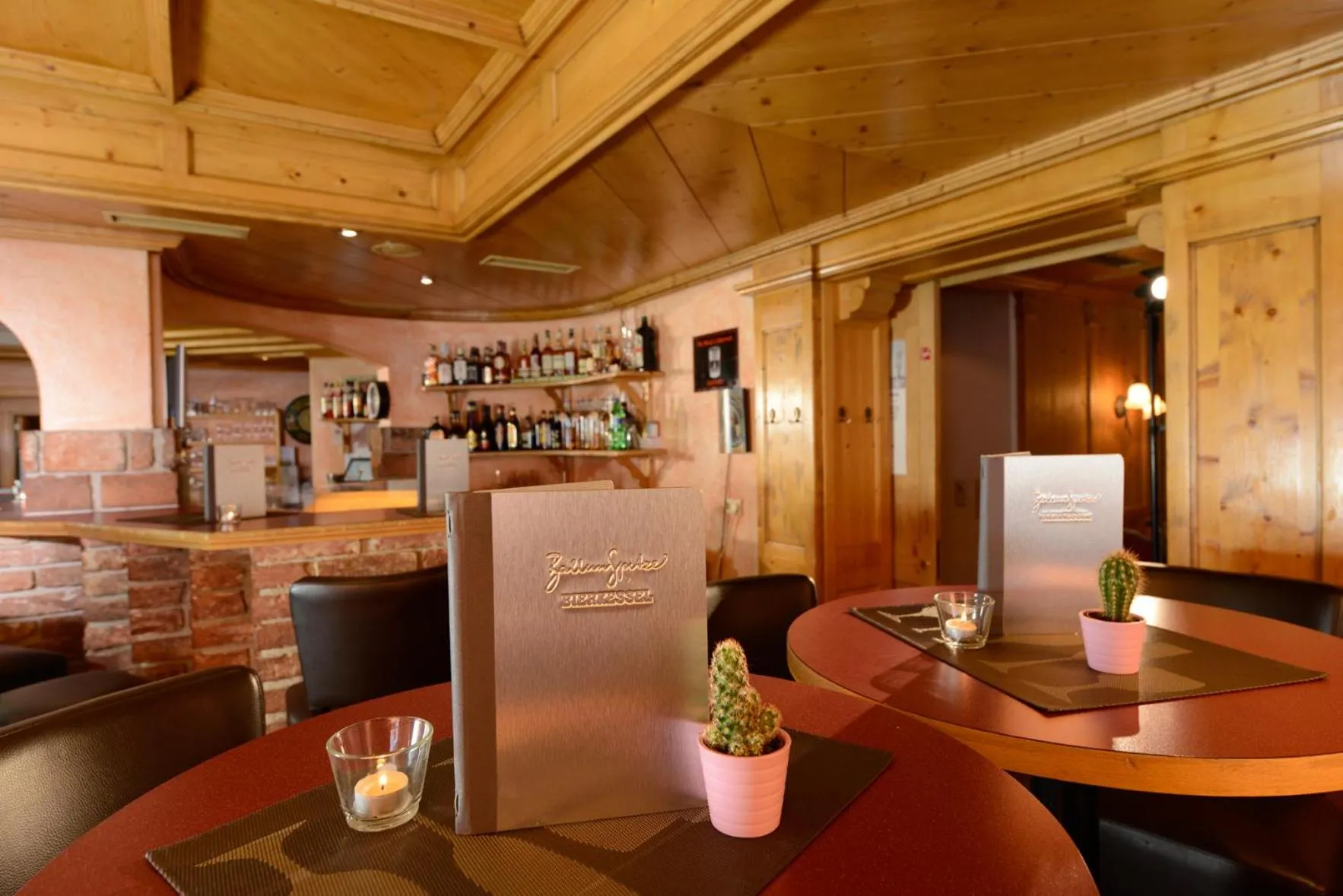 Restaurant/places to eat in Alpenresidenz Ballunspitze - Kinderhotel