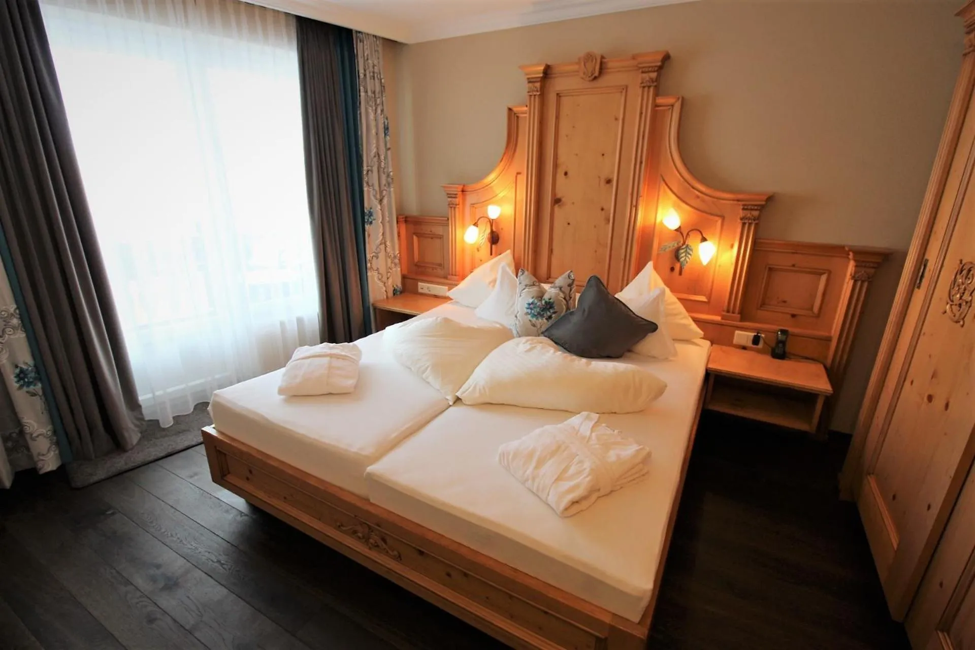 Bed in Alpenresidenz Ballunspitze - Kinderhotel