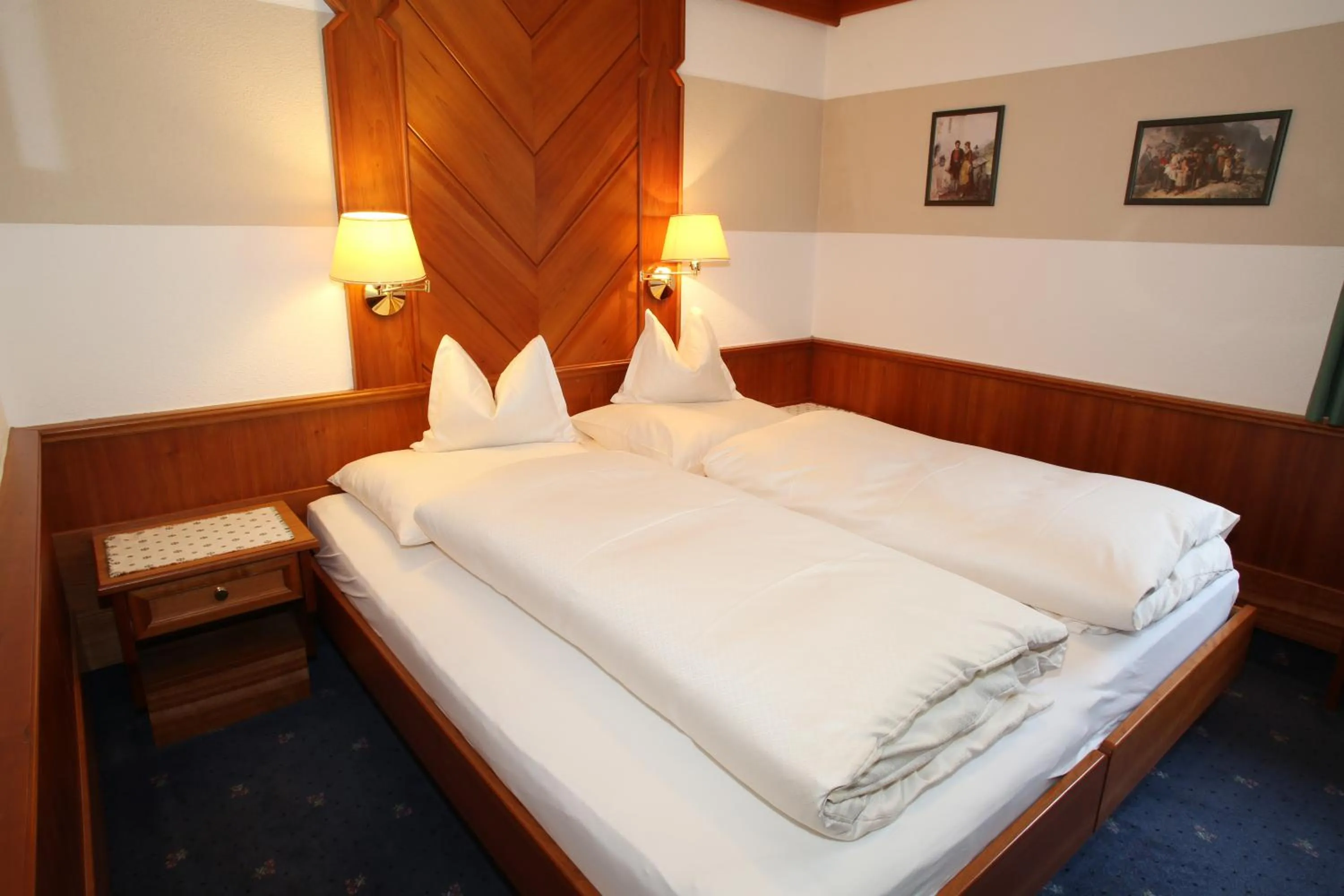 Photo of the whole room, Bed in Hotel Post Kappl