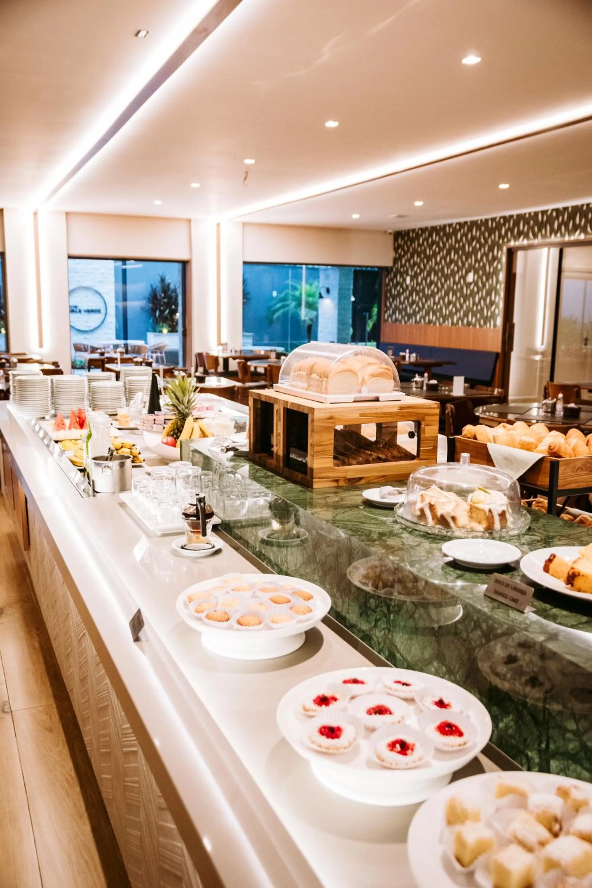 Restaurant/places to eat in Hotel Vale Verde