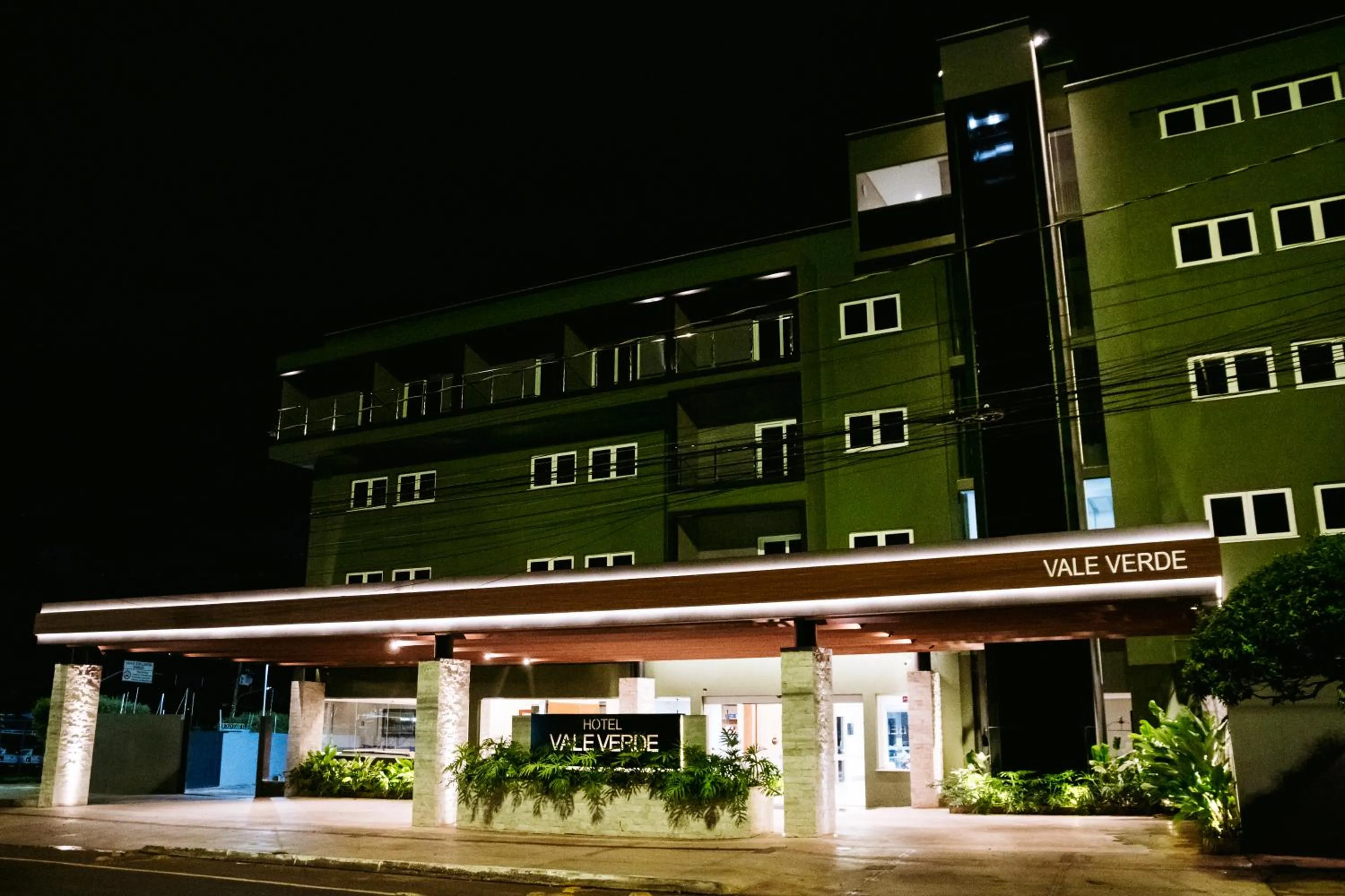Property building in Hotel Vale Verde