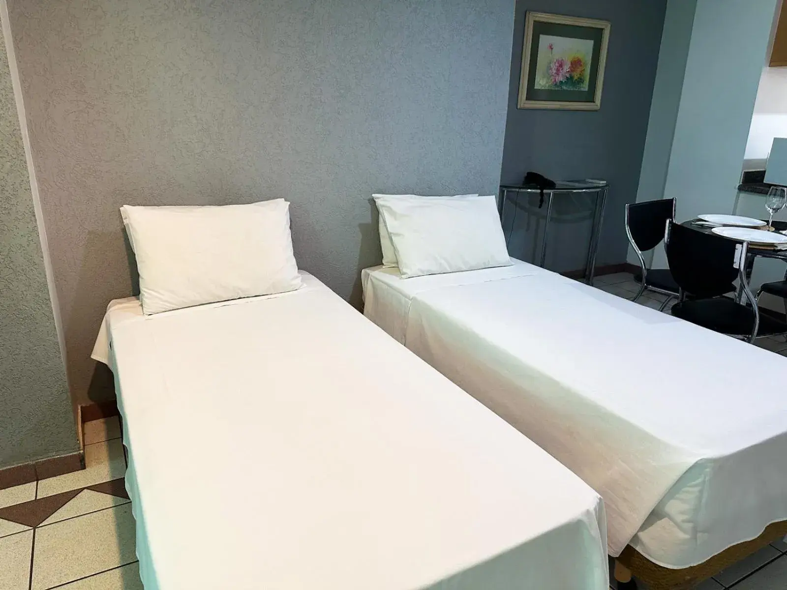 Bed in Bahamas Duplex by WS Bed in Bahamas Duplex by WS