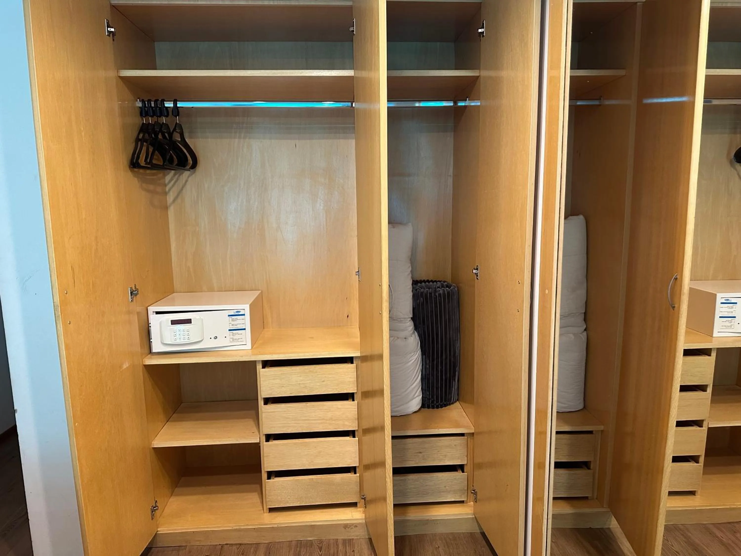 Area and facilities in Bahamas Duplex by WS