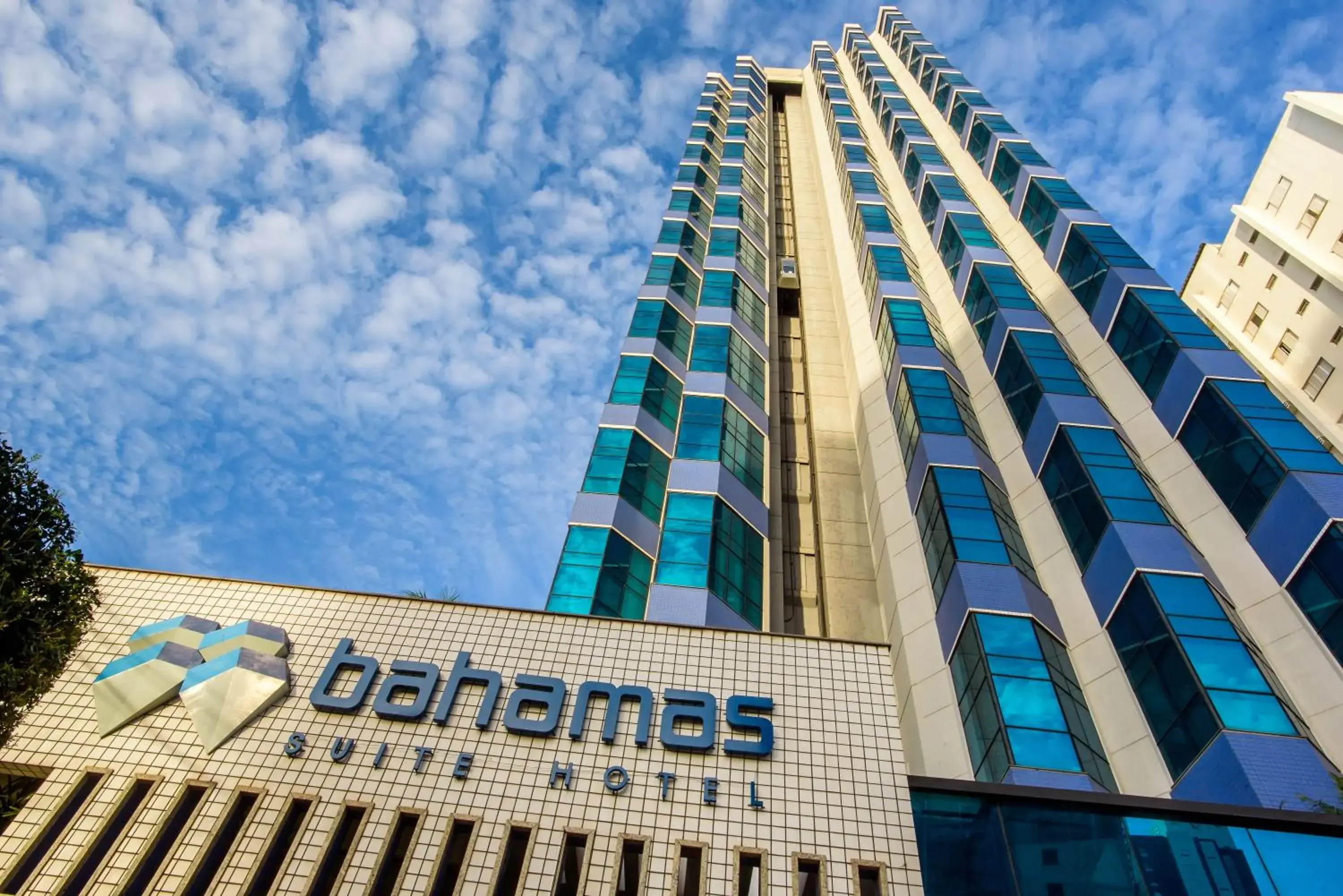 Facade/entrance in Bahamas Duplex by WS Facade/entrance in Bahamas Duplex by WS