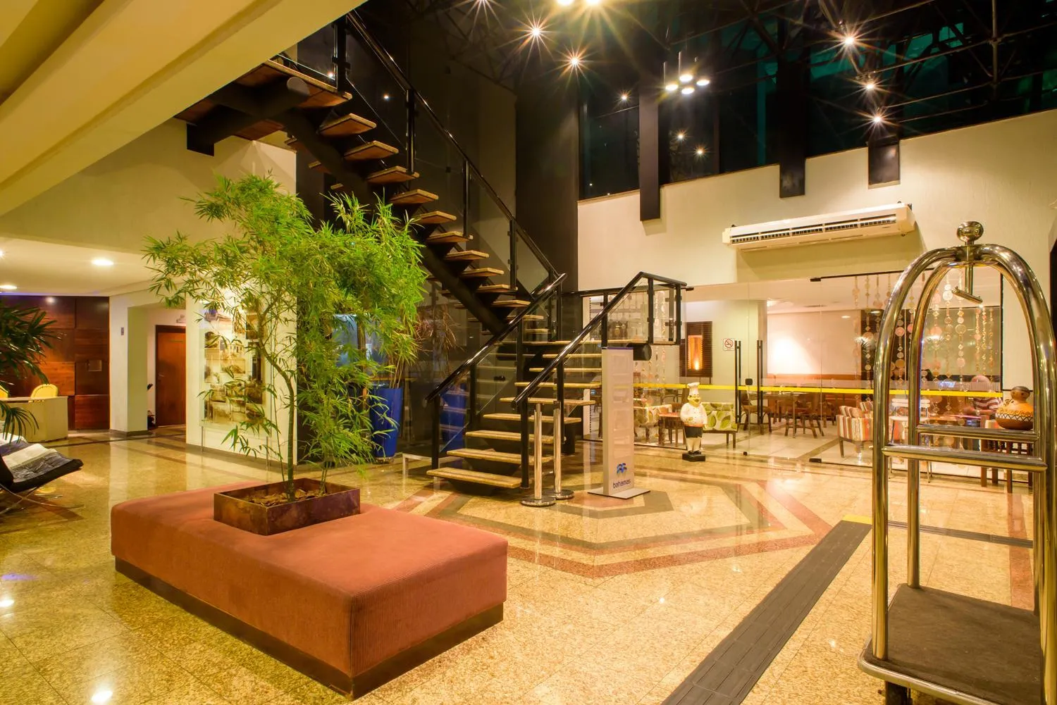 Lounge or bar in Bahamas Duplex by WS