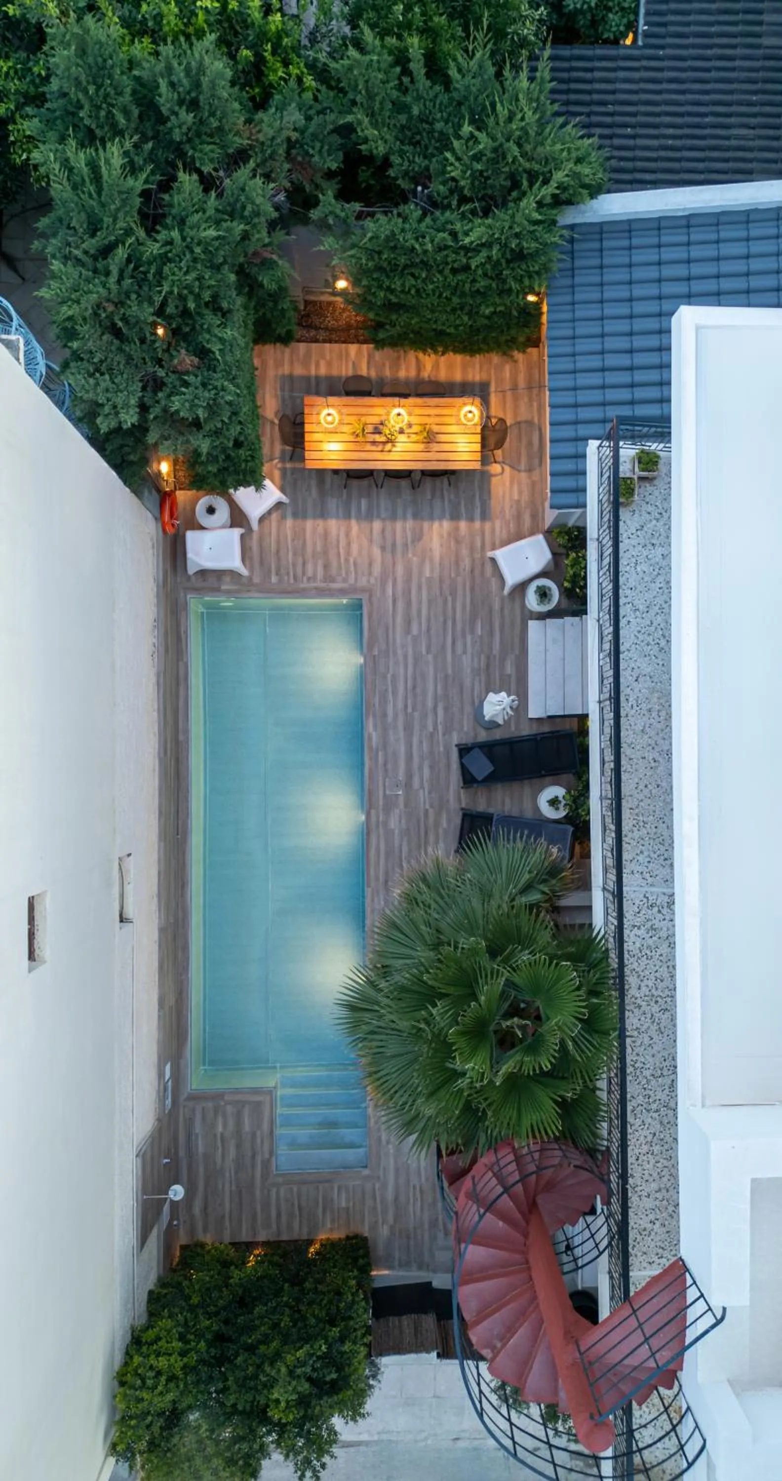 Garden in The Mansion - Kalamata Mediterranean Villas