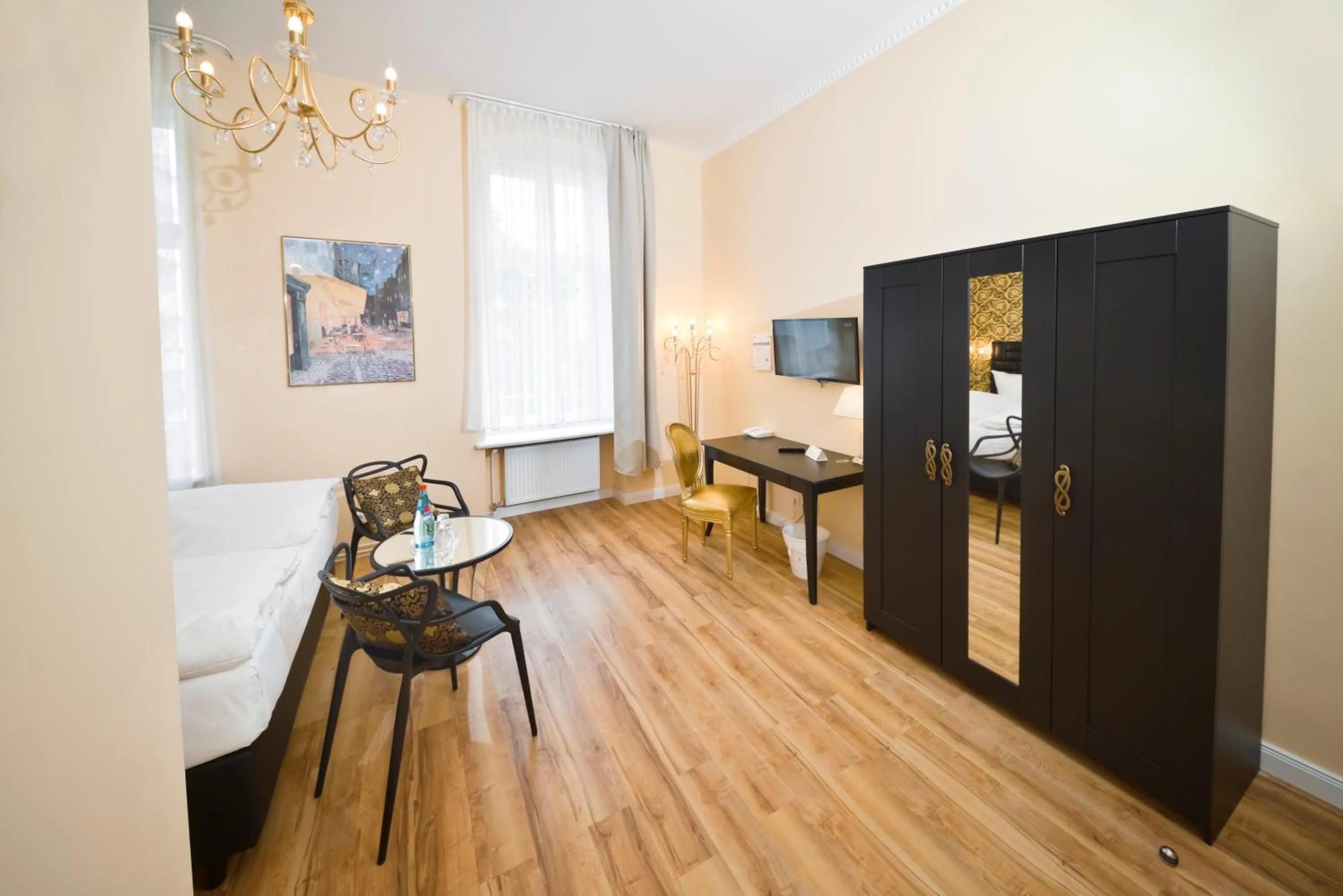 TV and multimedia in AMC Hotel - Schöneberg