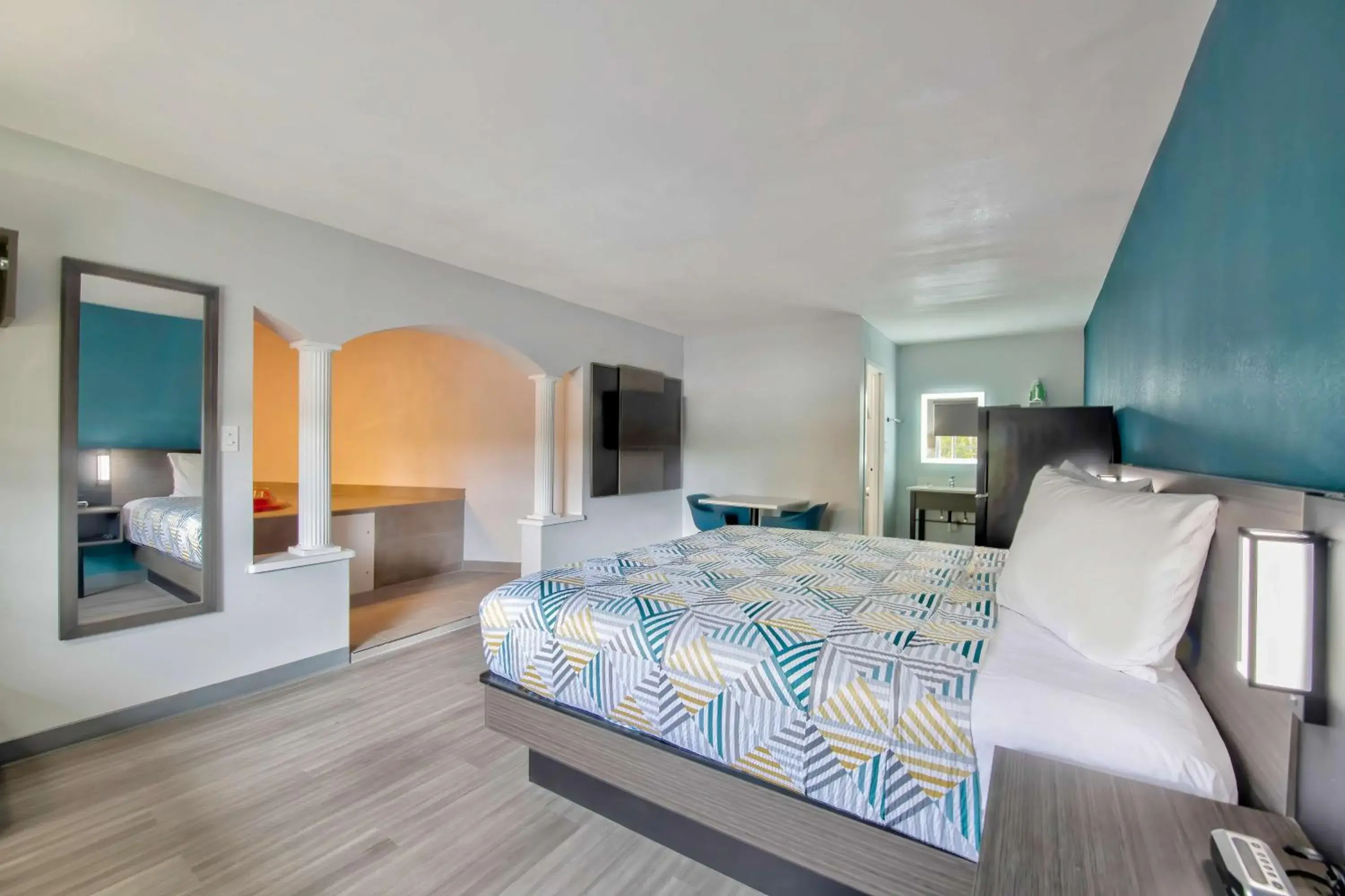 Photo of the whole room, Bed in Studio 6 Jackson MS I 55 Photo of the whole room, Bed in Studio 6 Jackson MS I 55