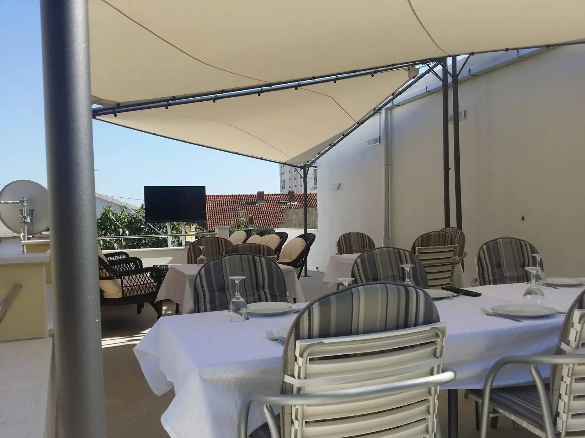 Restaurant/places to eat in Vila Angela Restaurant/places to eat in Vila Angela