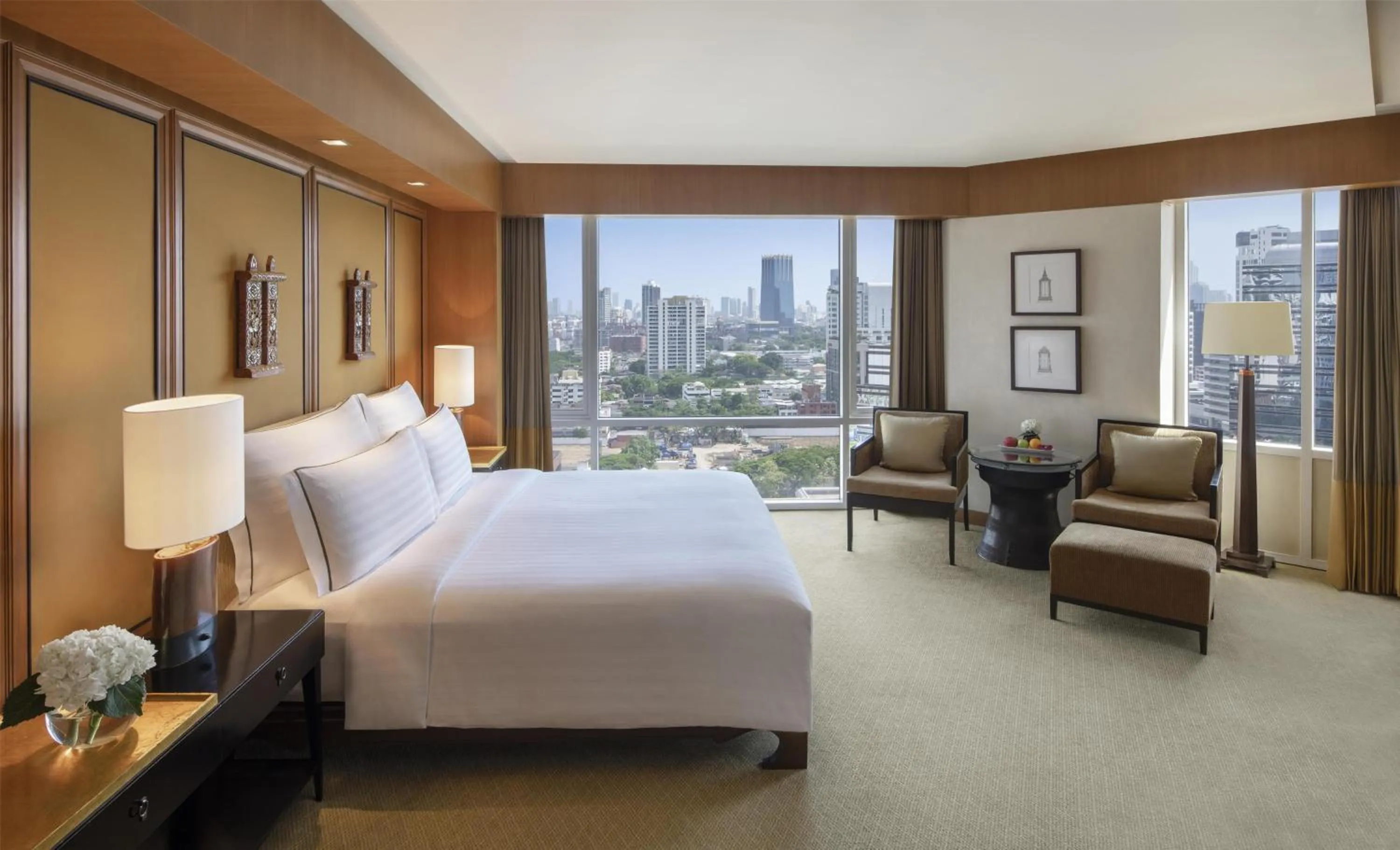 Living room, Bed in Conrad Bangkok