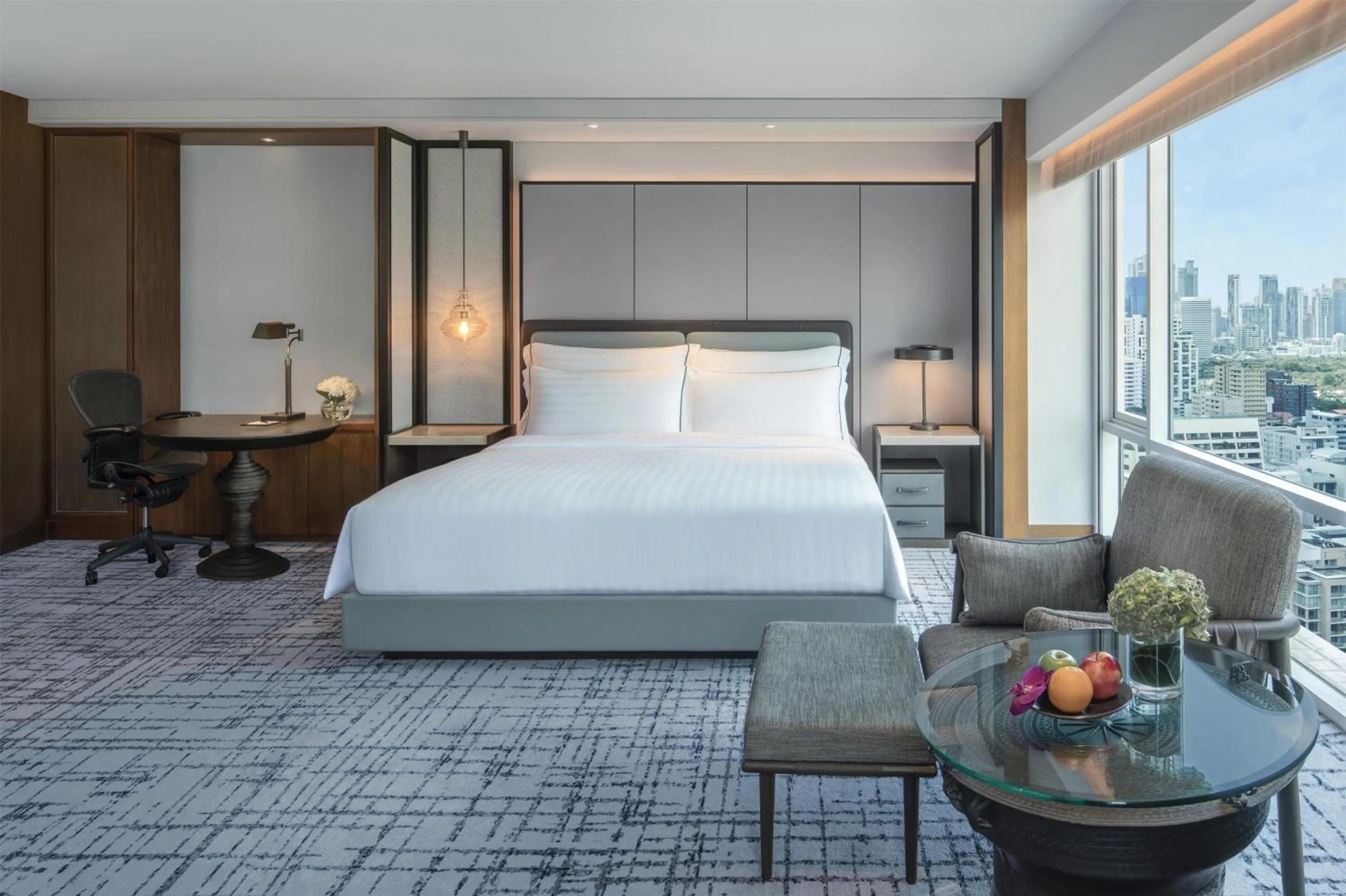 Bedroom, Bed in Conrad Bangkok