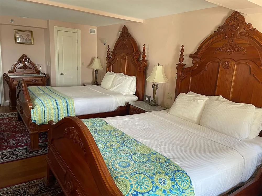 Family Room - single occupancy in Laingdon Hotel